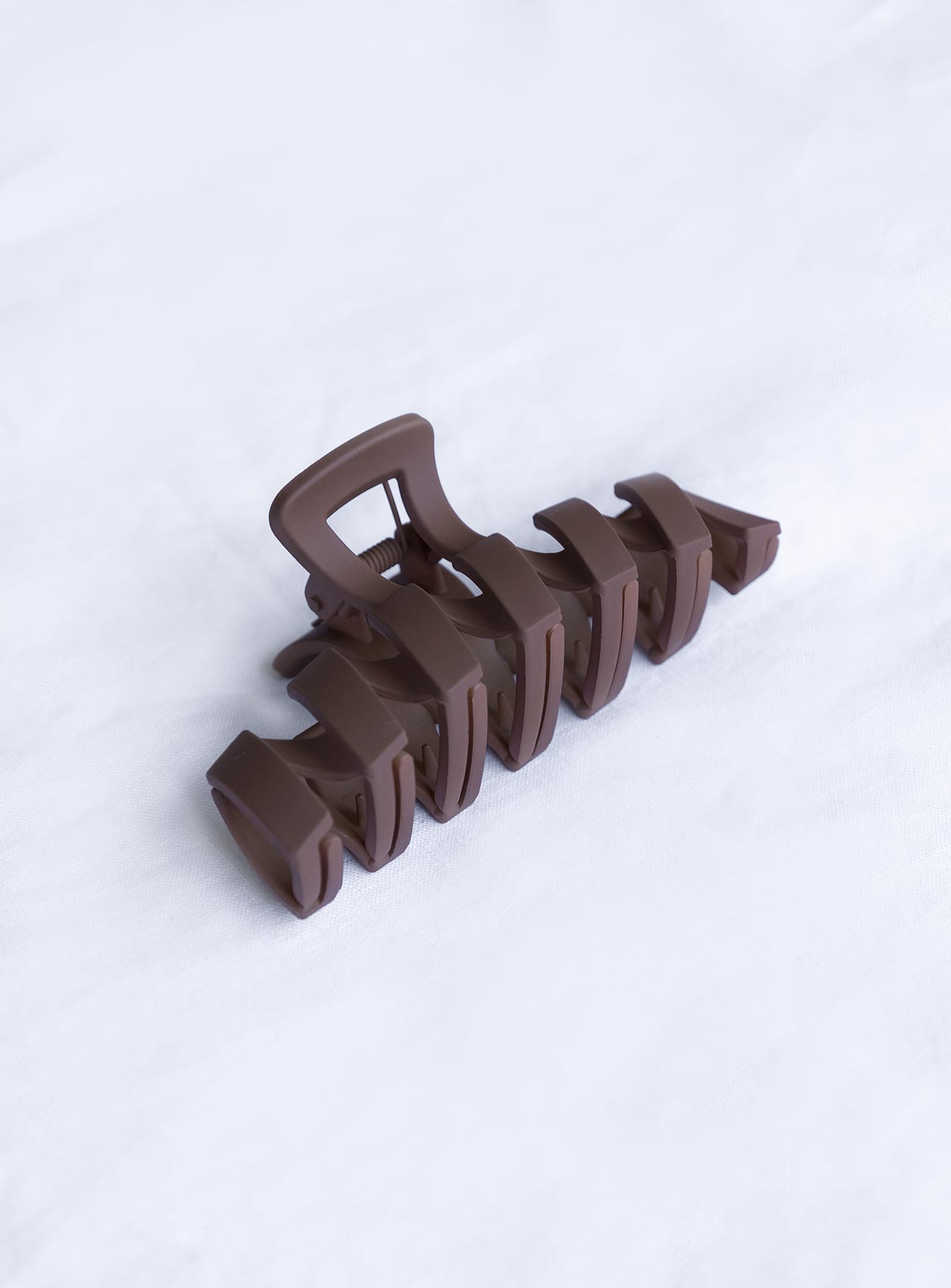 Cinna Hair Clip Chocolate - Image 3