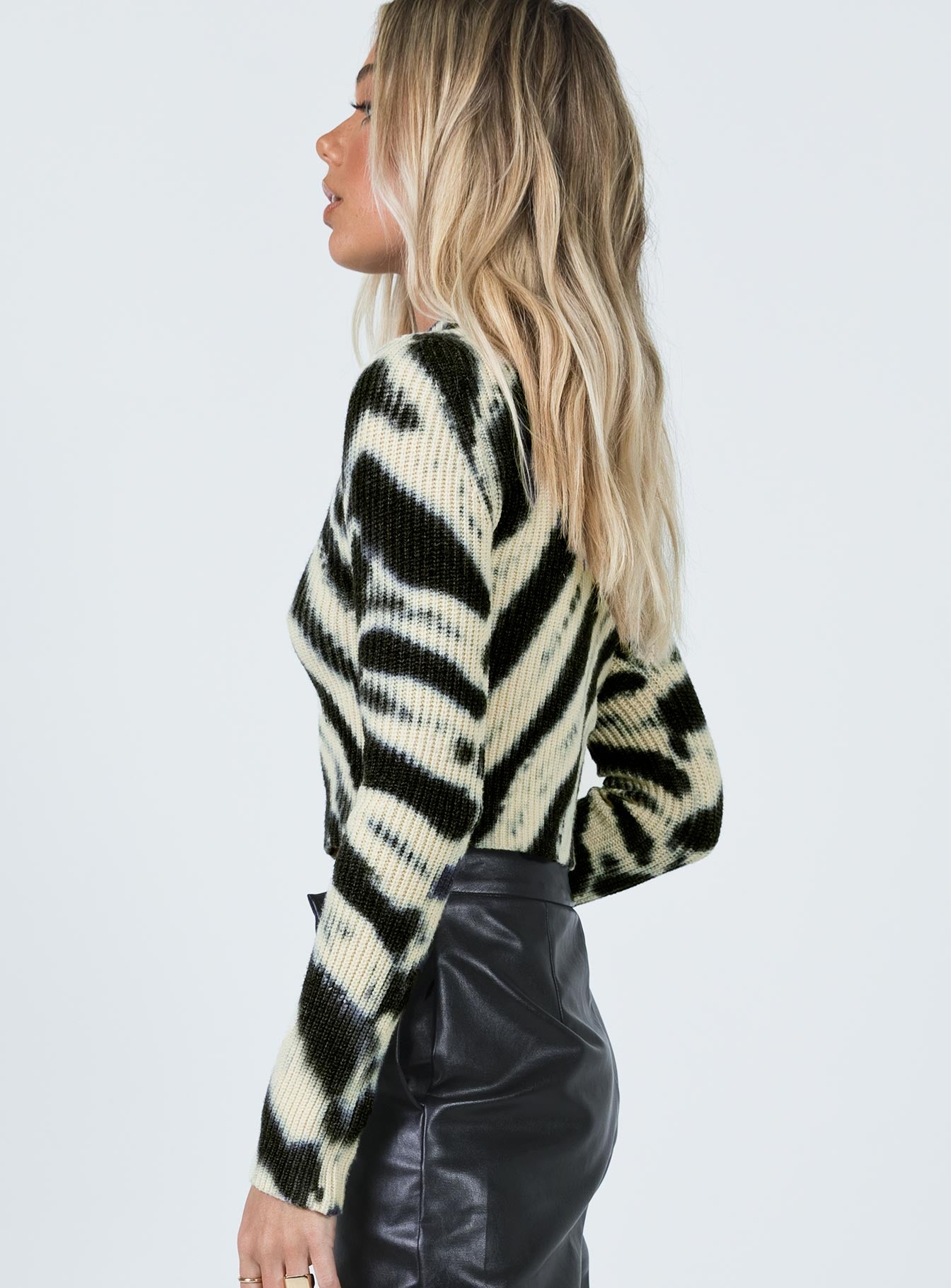 Janie Tye Dye Knit Sweater Navy - Image 4