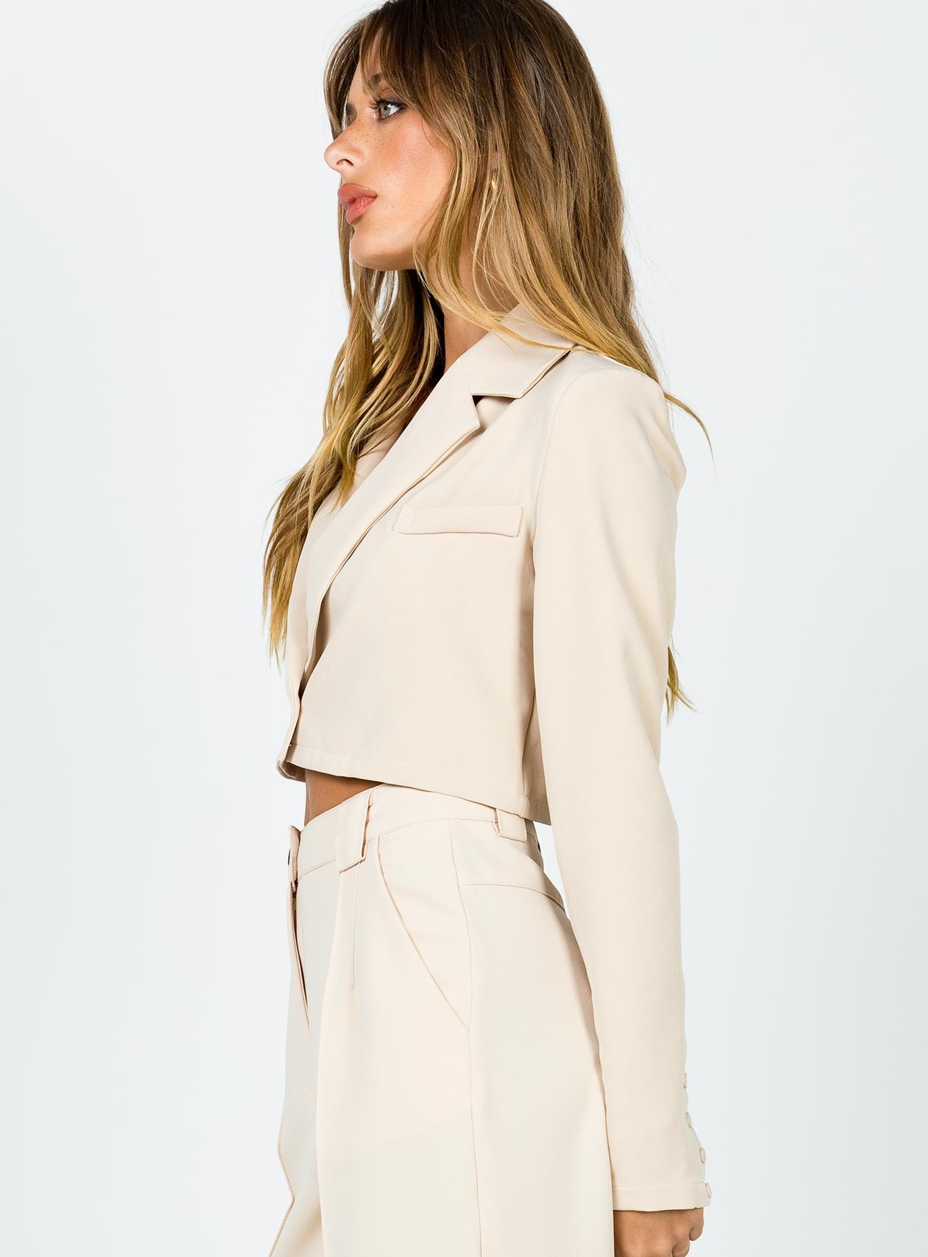 The City Cropped Blazer Beige - Image 3