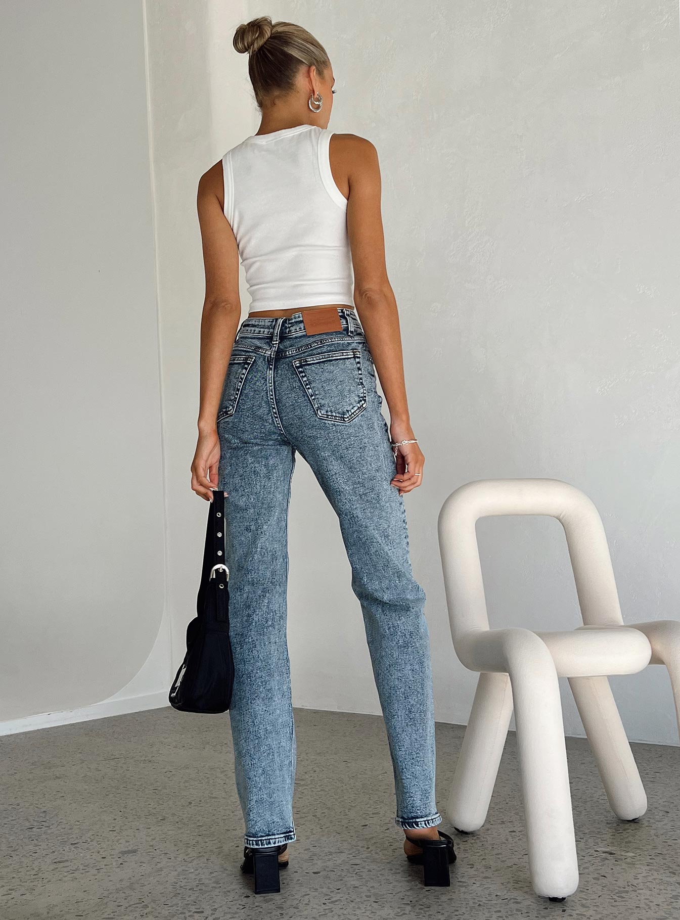 Calabasas Straight Leg Jeans Denim - Image 4