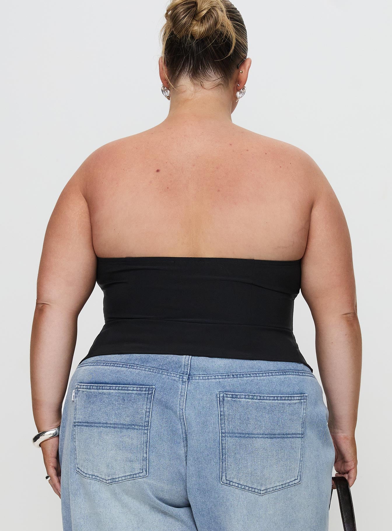 Flounce Strapless Top Black Curve - Image 5