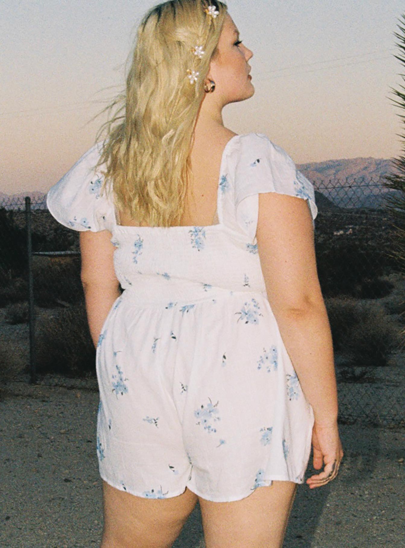 Front Row Romper White Curve - Image 5
