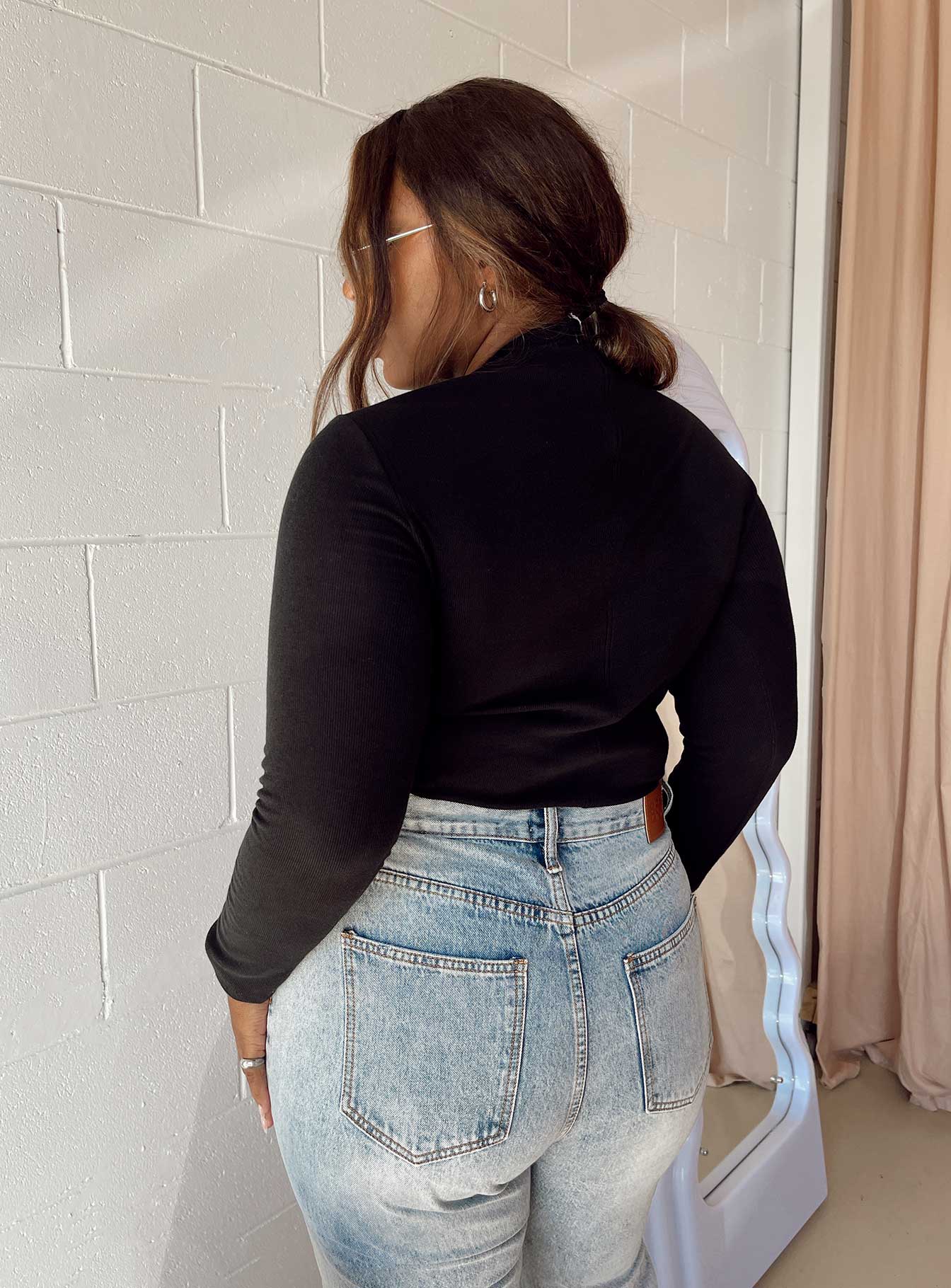 Maleny Long Sleeve Bodysuit Black Curve - Image 9