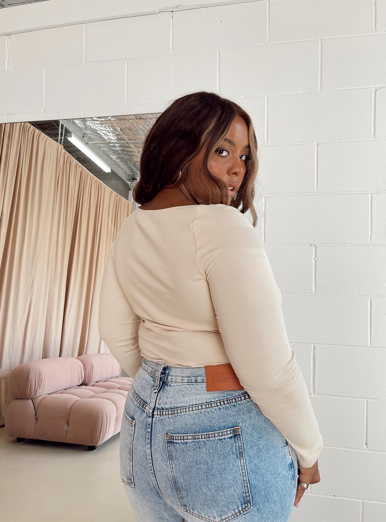 Bayview Long Sleeve Bodysuit Beige Curve - Image 4