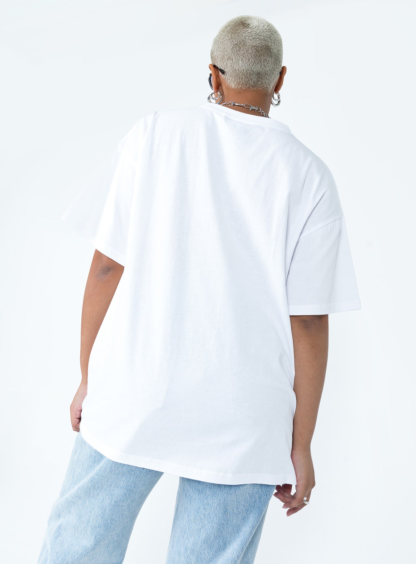 Tweety Post Card Vacation Oversized Tee White - Image 5