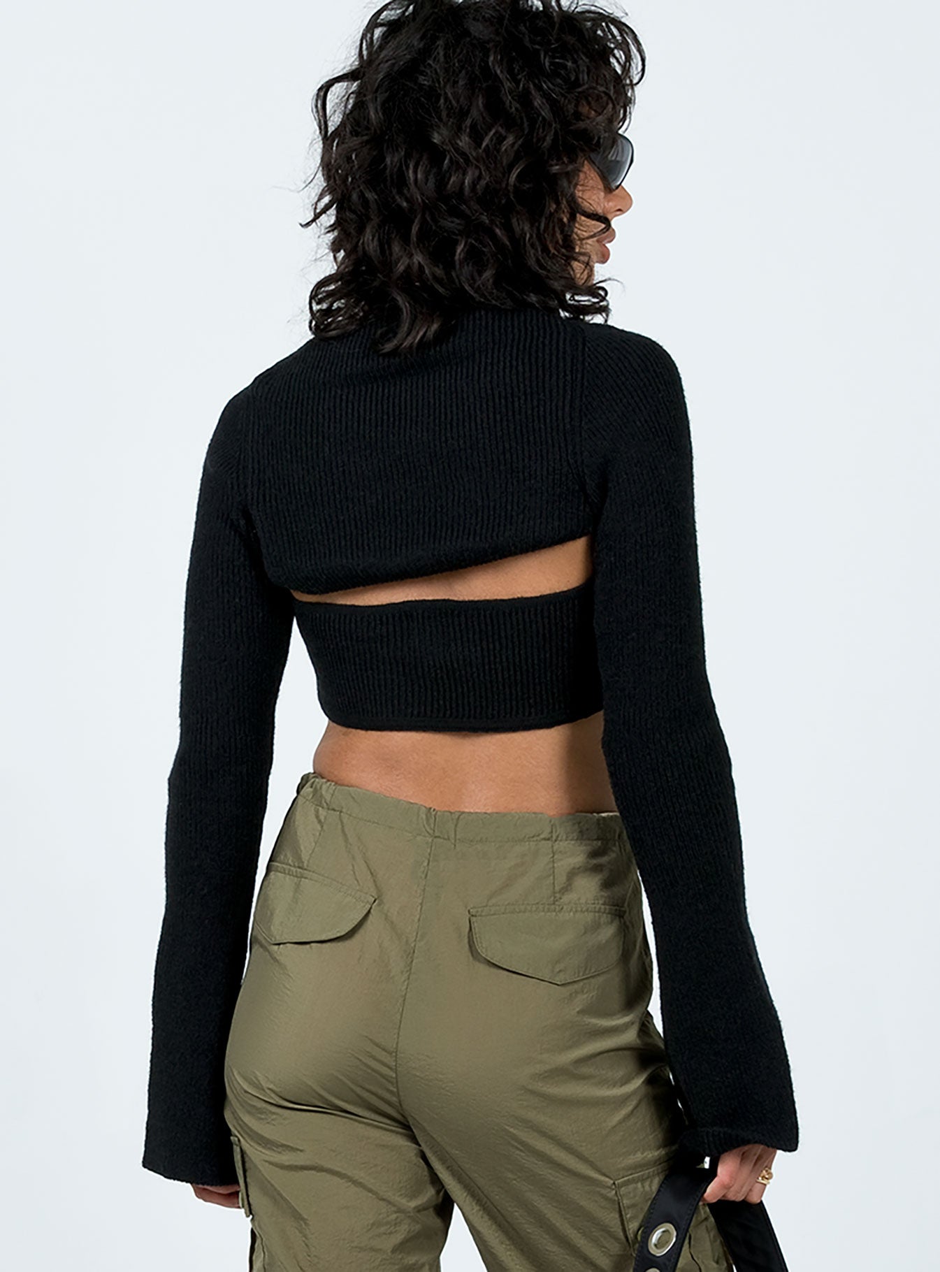 Decre Cropped Sweater Black - Image 4