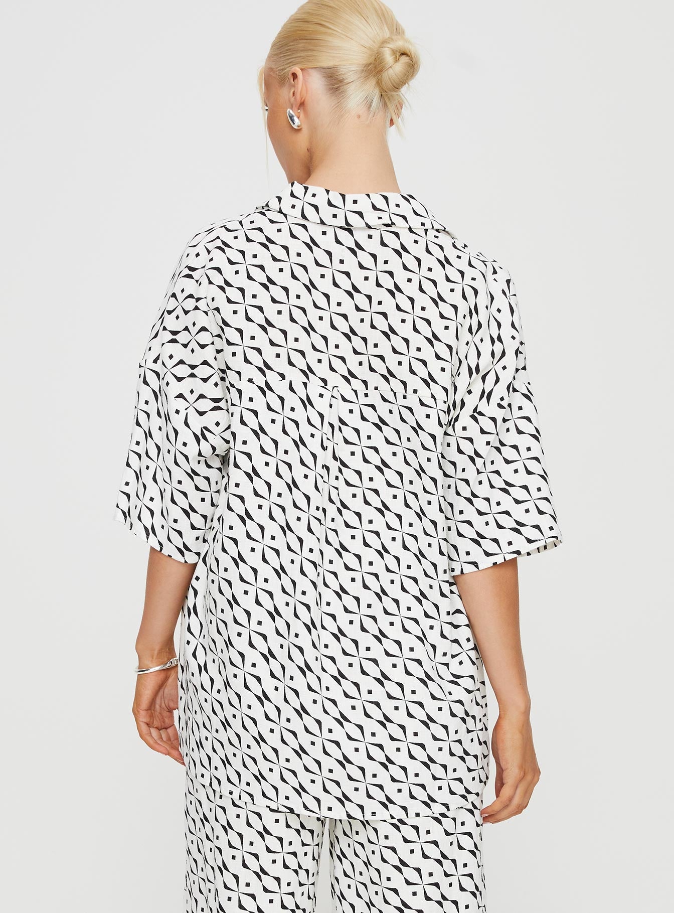 Guava Linen Blend Shirt Black / White - Image 8