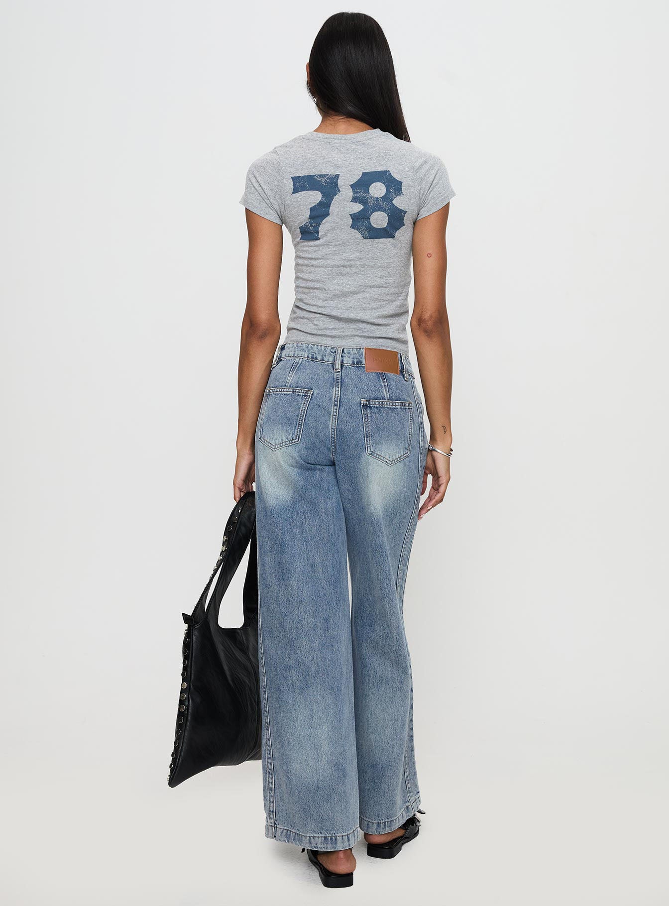Skipper Low Rise Wide Leg Jeans Vintage Blue - Image 5