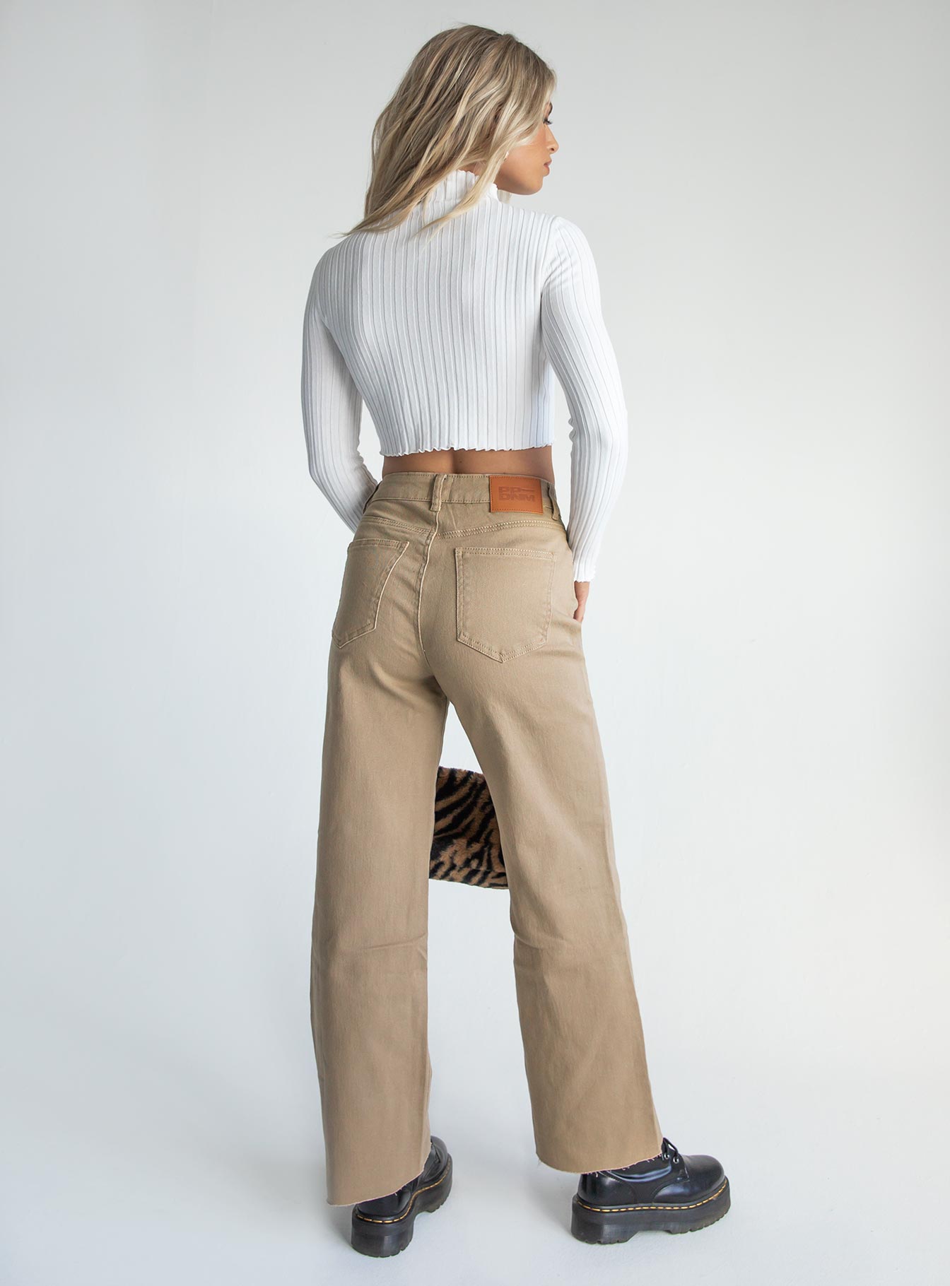 Elianna Jeans Taupe - Image 4