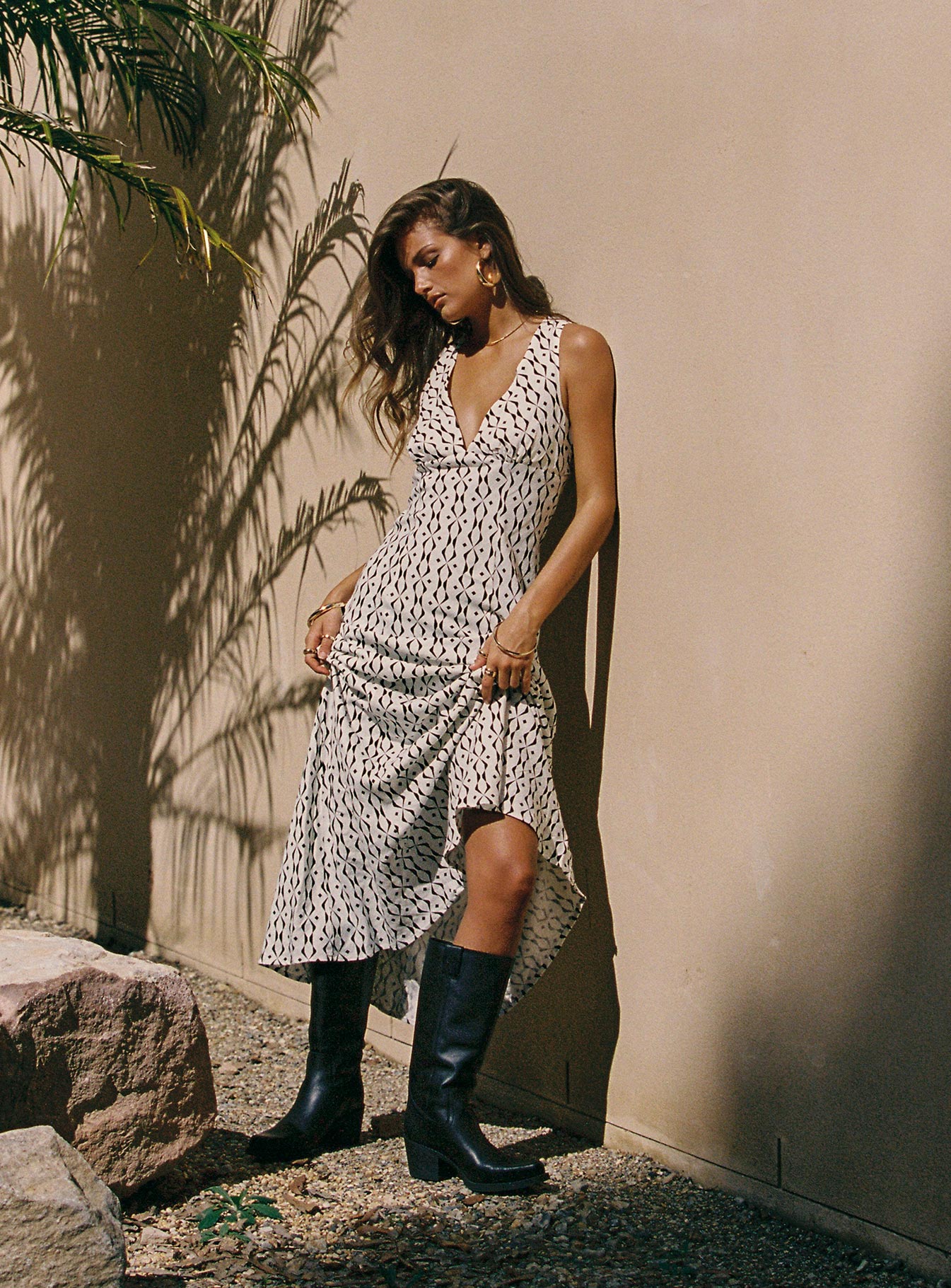 Verde Linen Blend Maxi Dress Black / White - Image 4