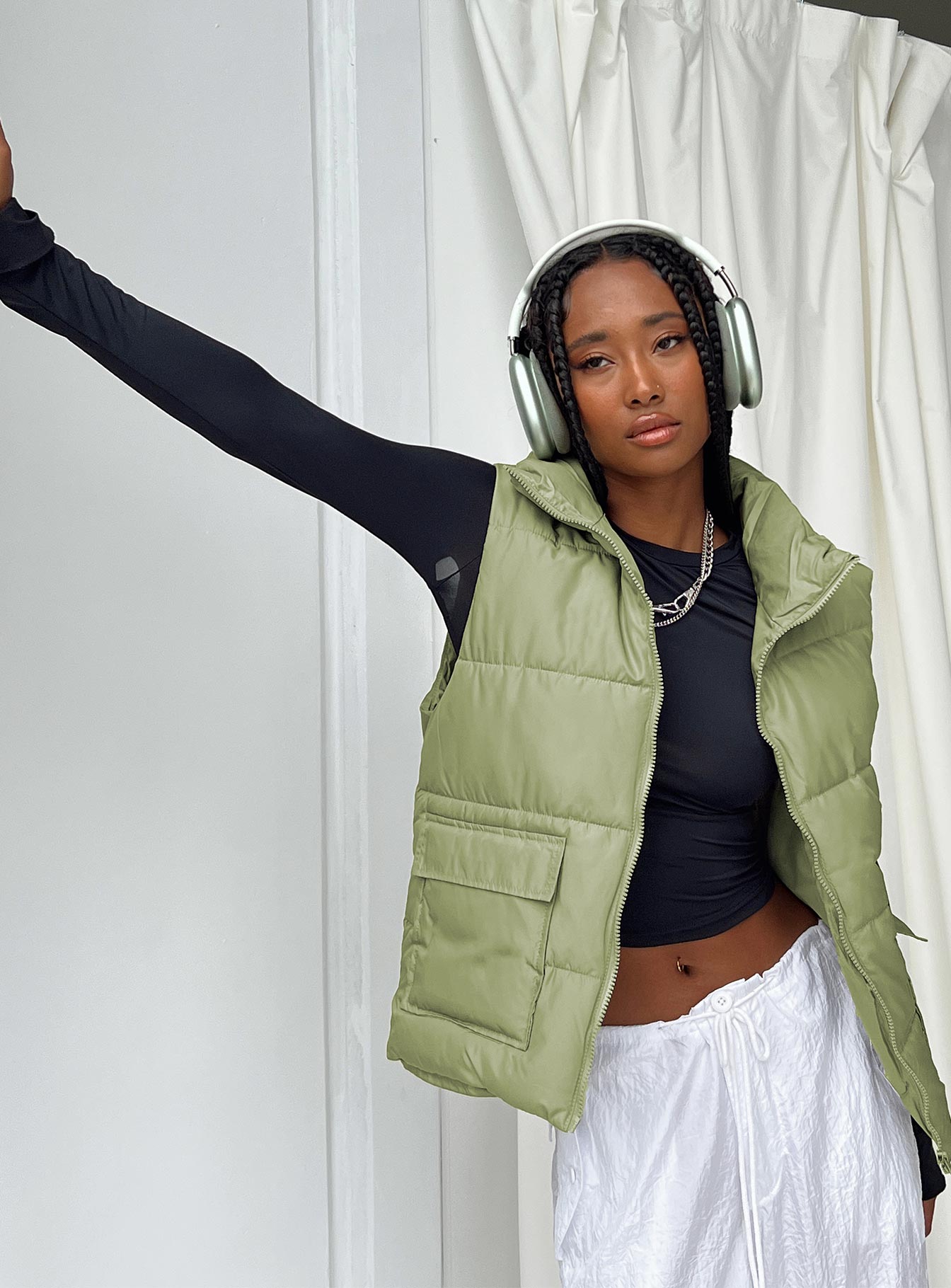 Rowan Vest Khaki - Image 4