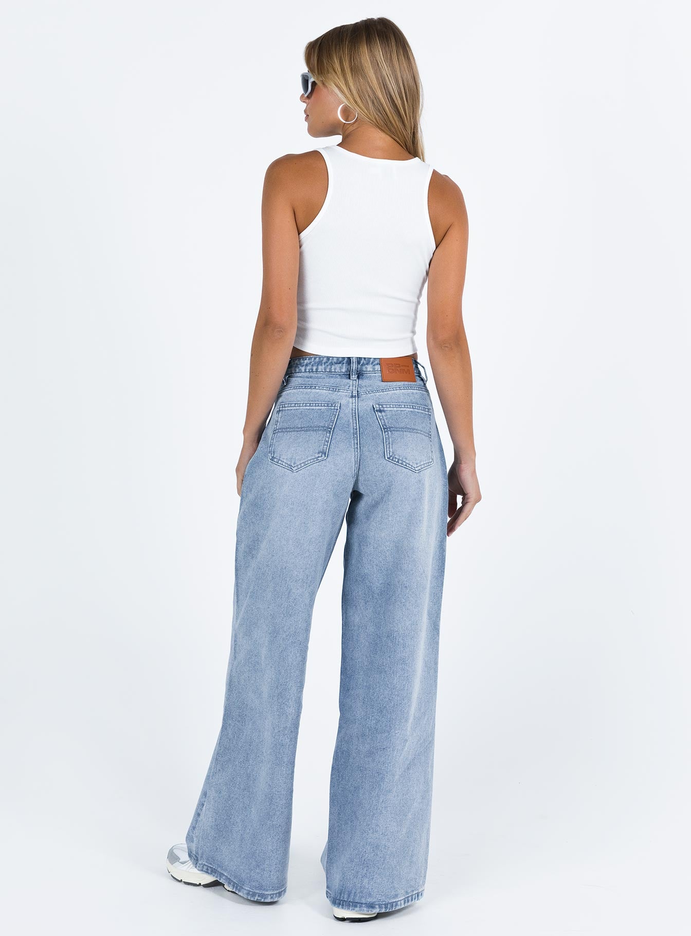 Naylor Mid Rise Wide Leg Jeans Light Blue Wash - Image 7