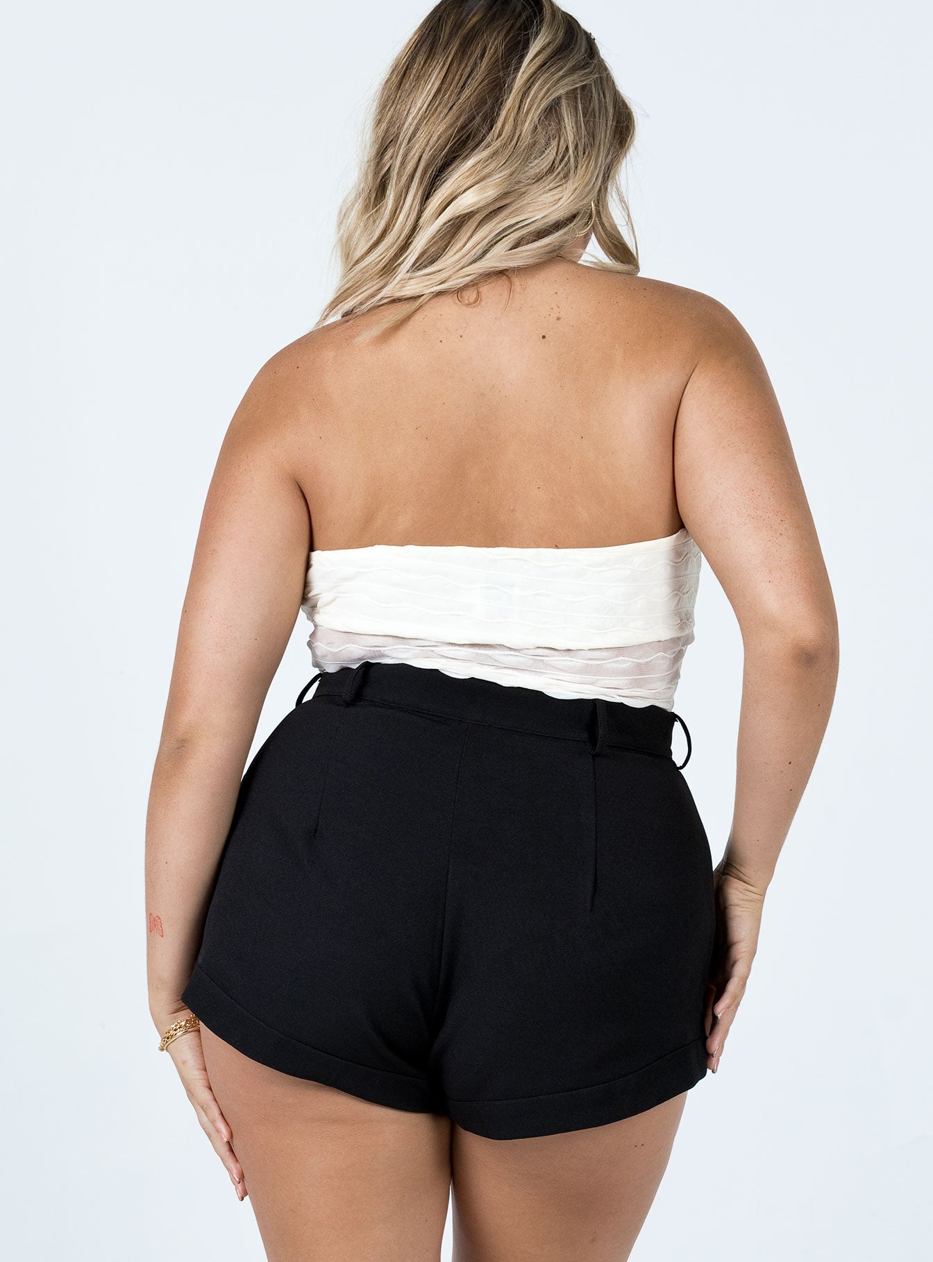 Nalah Shorts Black - Image 4