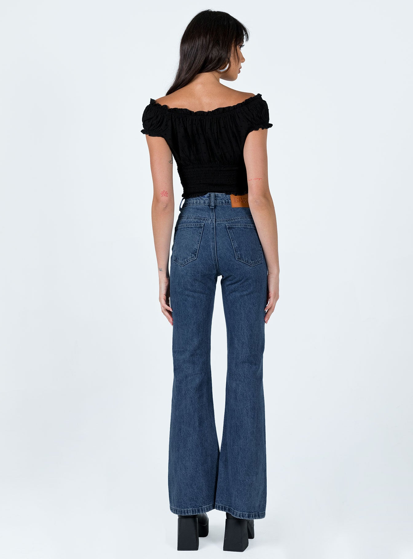 Cabarita Lounge Denim Jeans Dark Wash - Image 4