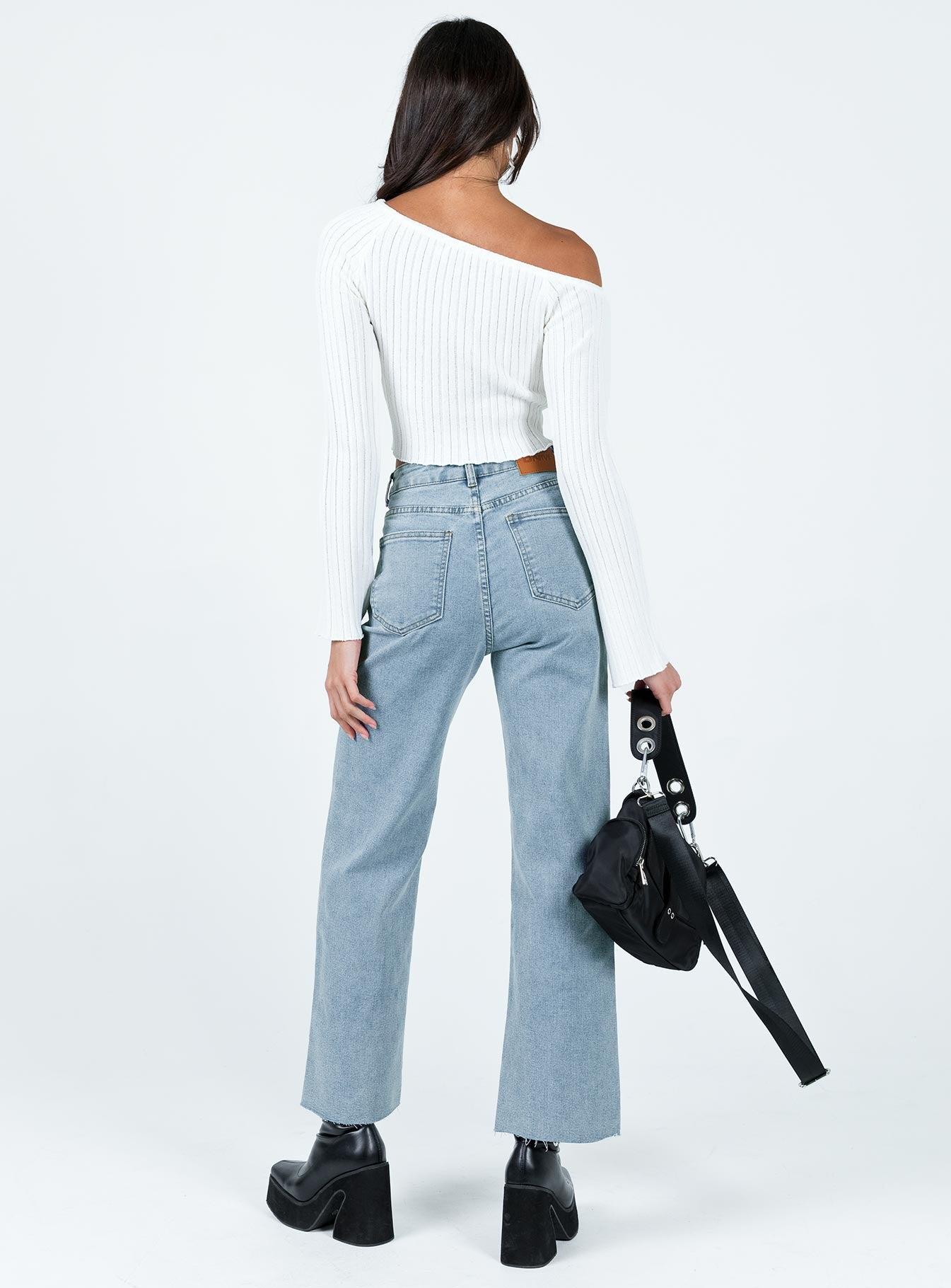 Pyrene Straight Leg Jeans Mid Wash Denim - Image 5