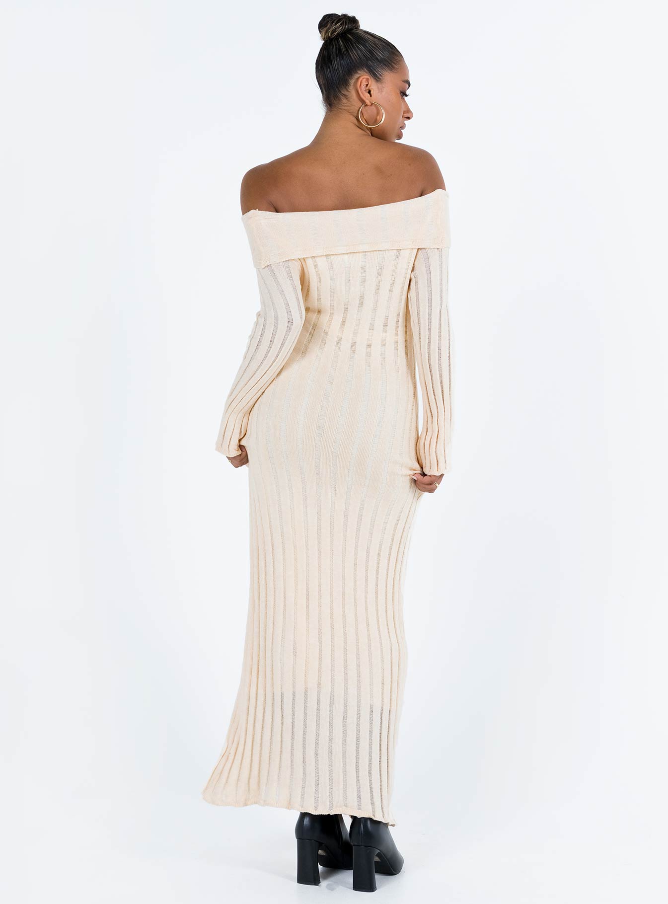 Lefler Off The Shoulder Maxi Dress Beige - Image 5