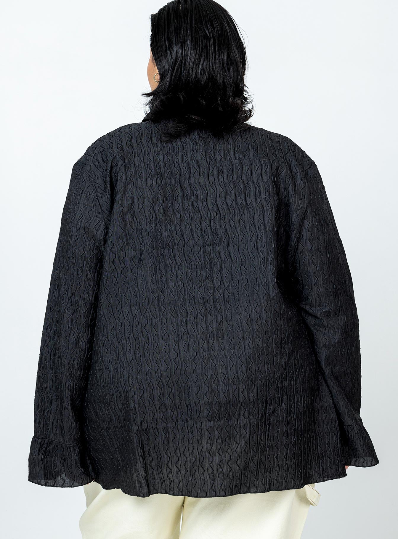 Chrisley Shirt Black Curve - Image 5