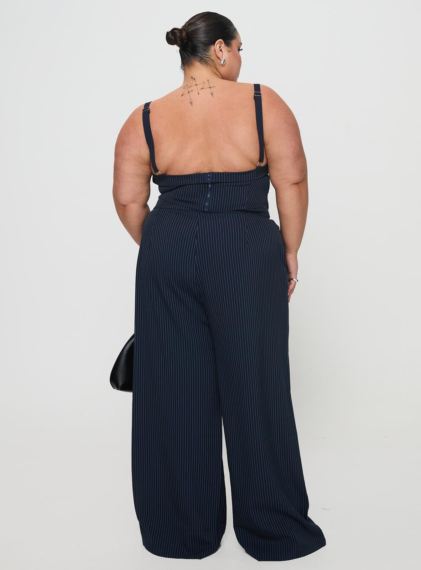 Briana Set Navy Pinstripe Curve - Image 4