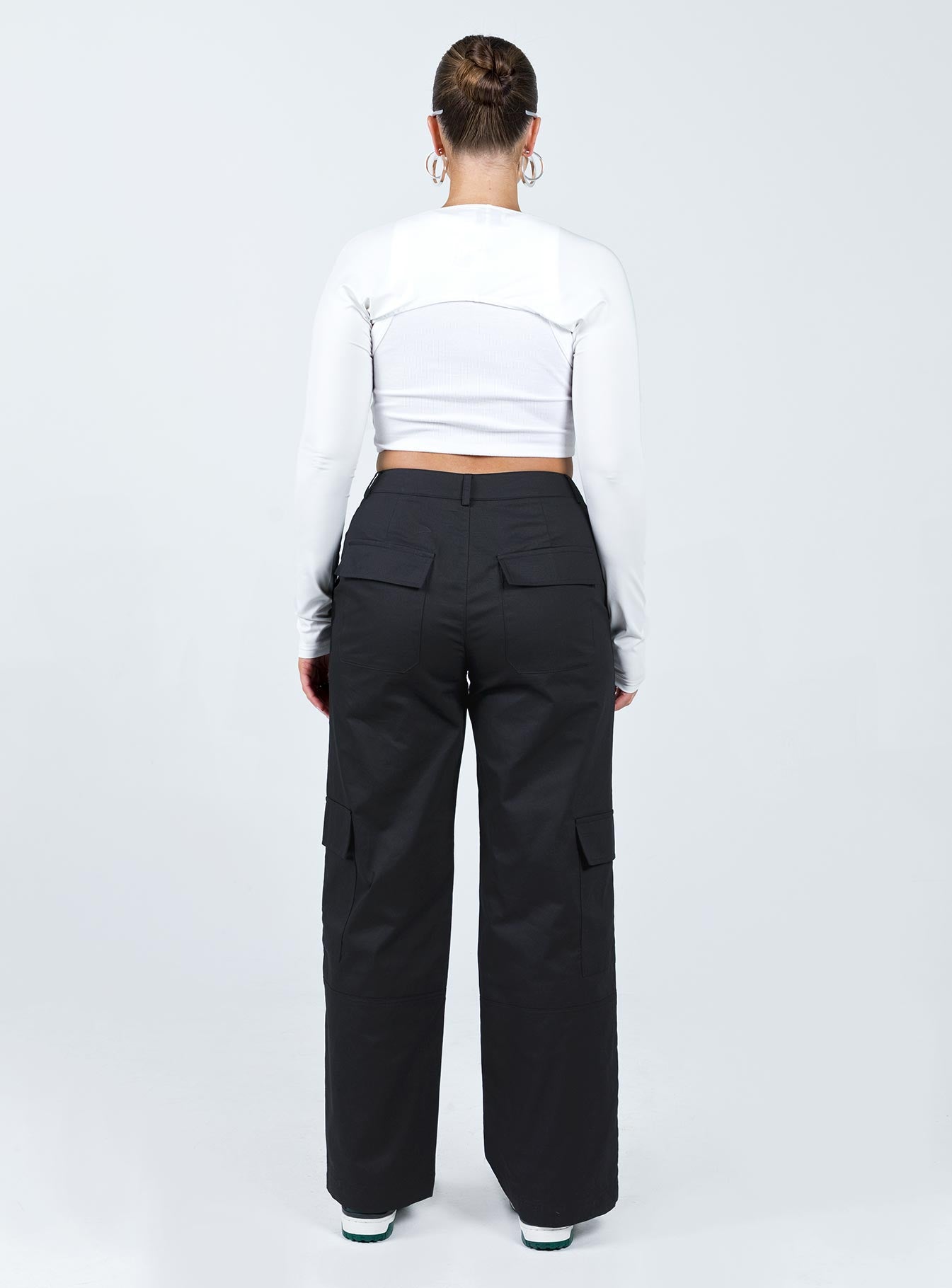 Luna Mid Rise Cargo Pants Black - Image 5