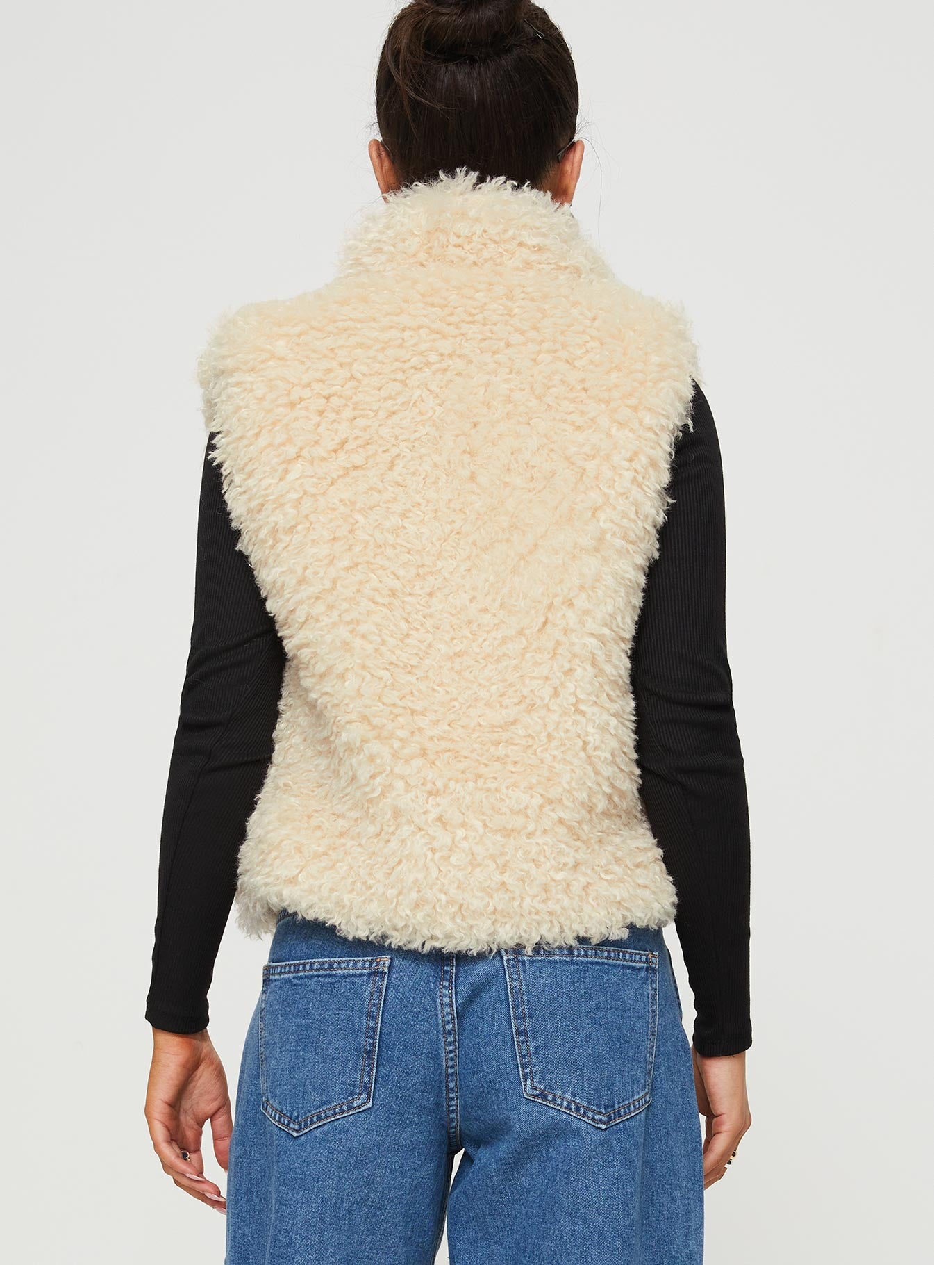 Mamba Shearling Vest Cream - Image 5