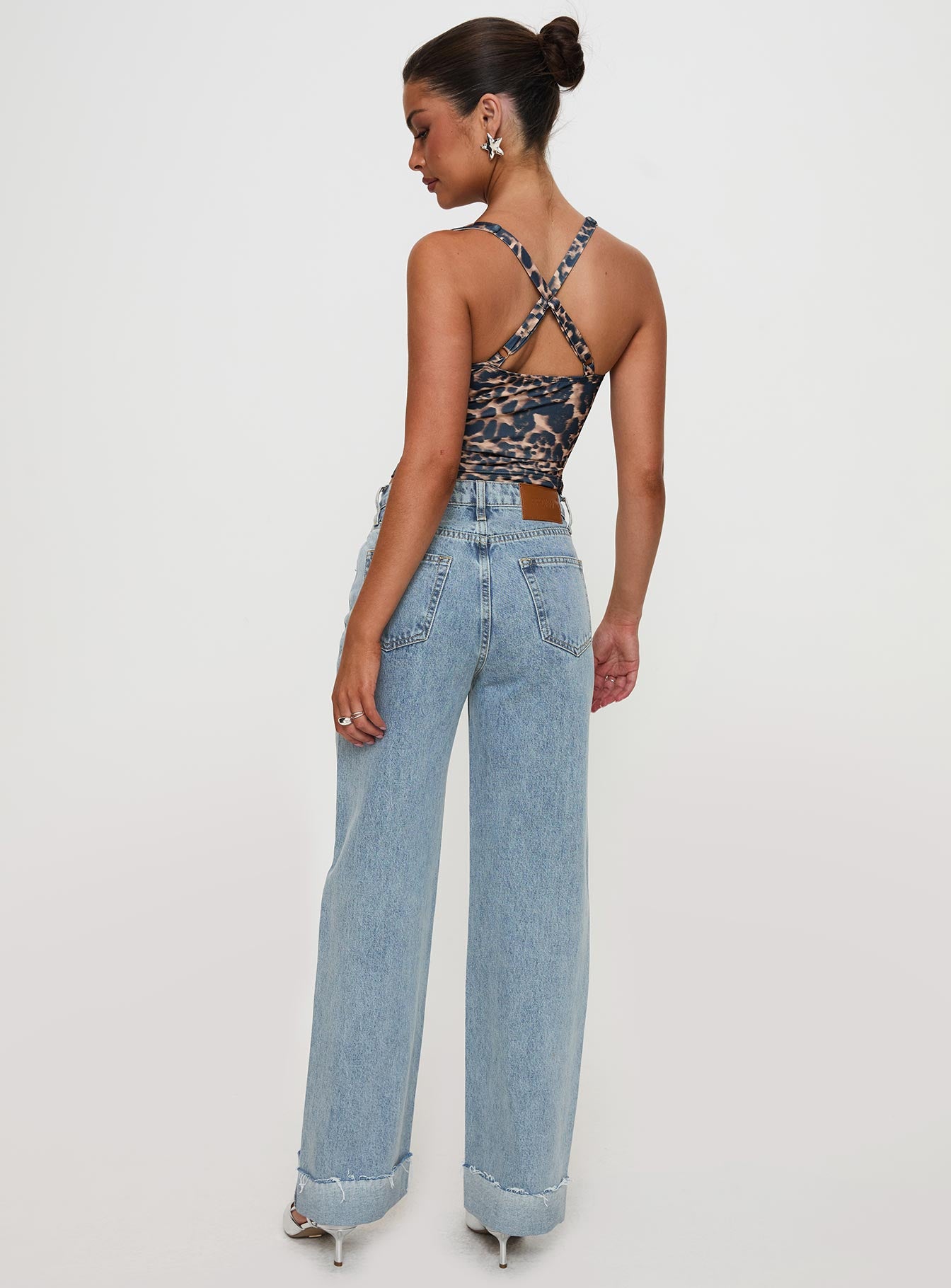 Ollie Mid Rise Straight Leg Jean Light Wash Denim - Image 5