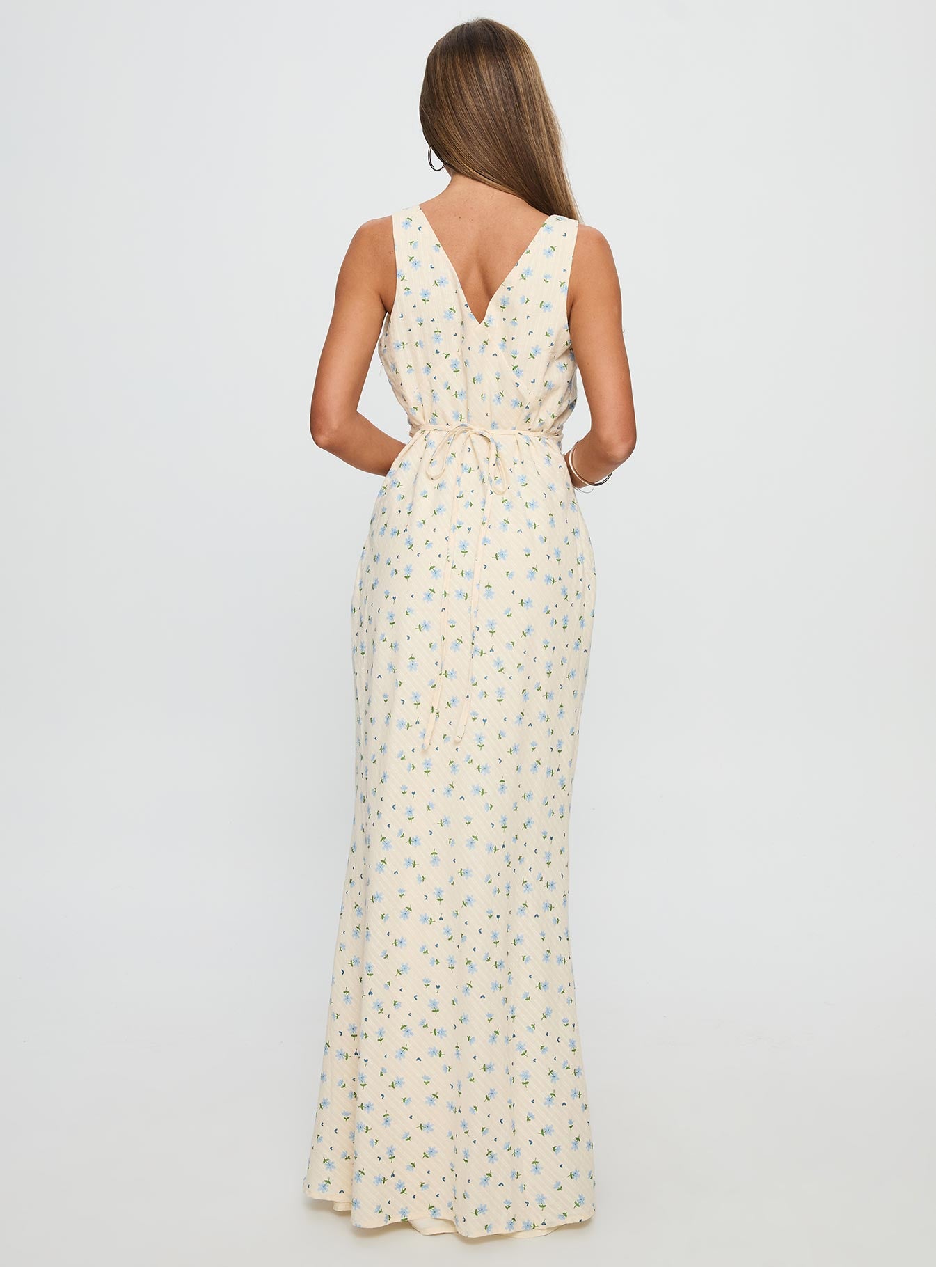 Manolia Textured Maxi Dress Cream Floral - Image 4