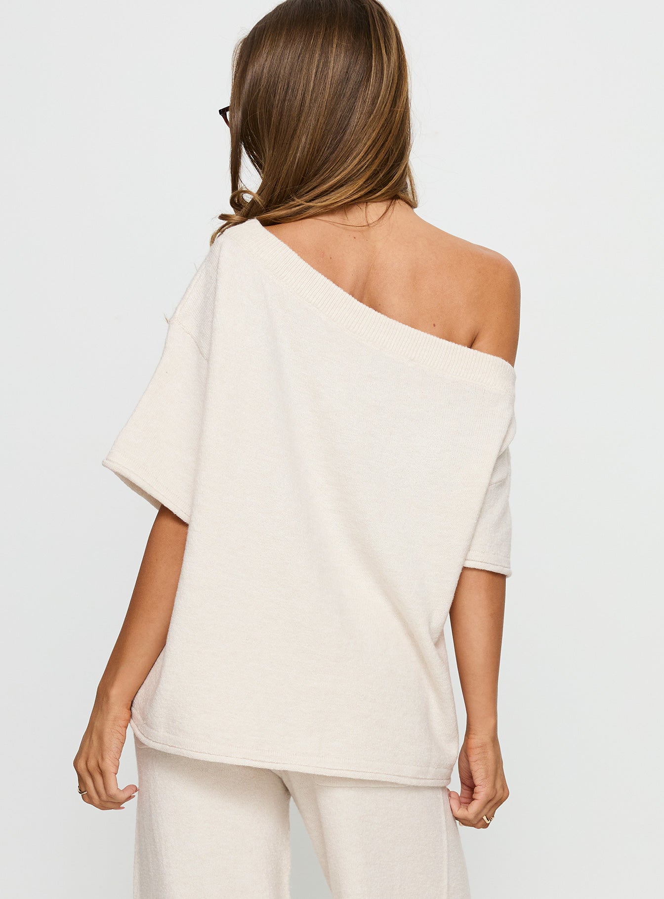 Kourta Off Shoulder Oversized Top Oat - Image 5