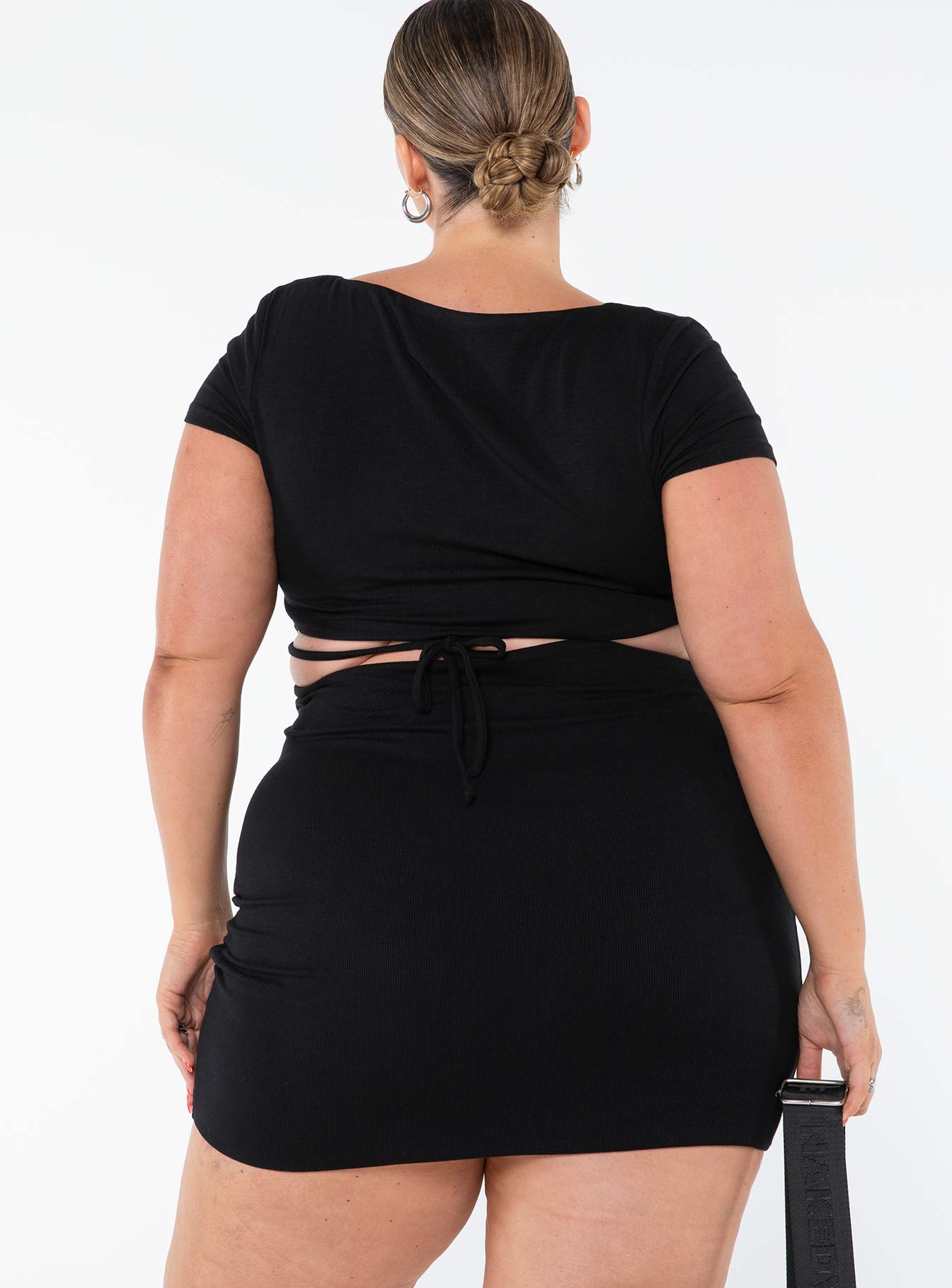 Nolan Short Sleeve Mini Dress Black Curve - Image 5