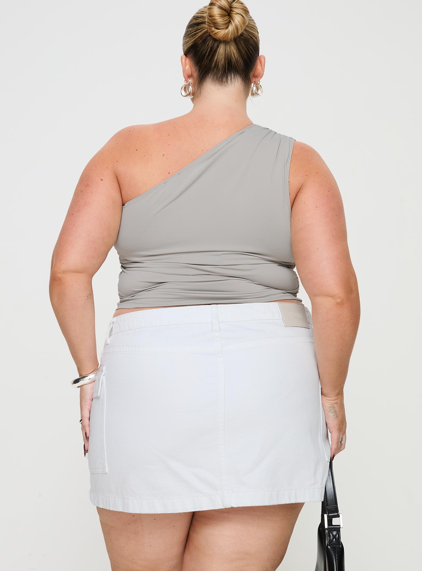 Zakai Cargo Denim Mini Skirt White Denim Curve - Image 5