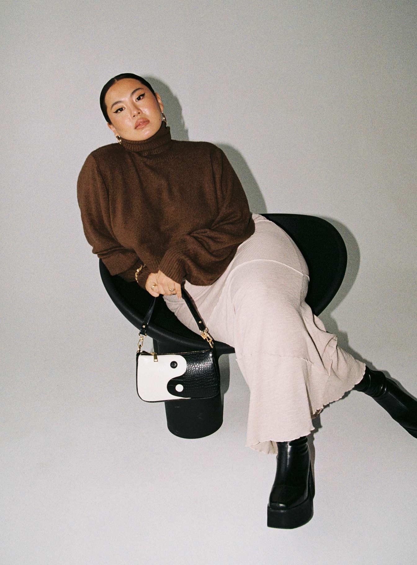 Zahara Cropped Turtleneck Sweater Brown Curve - Image 4