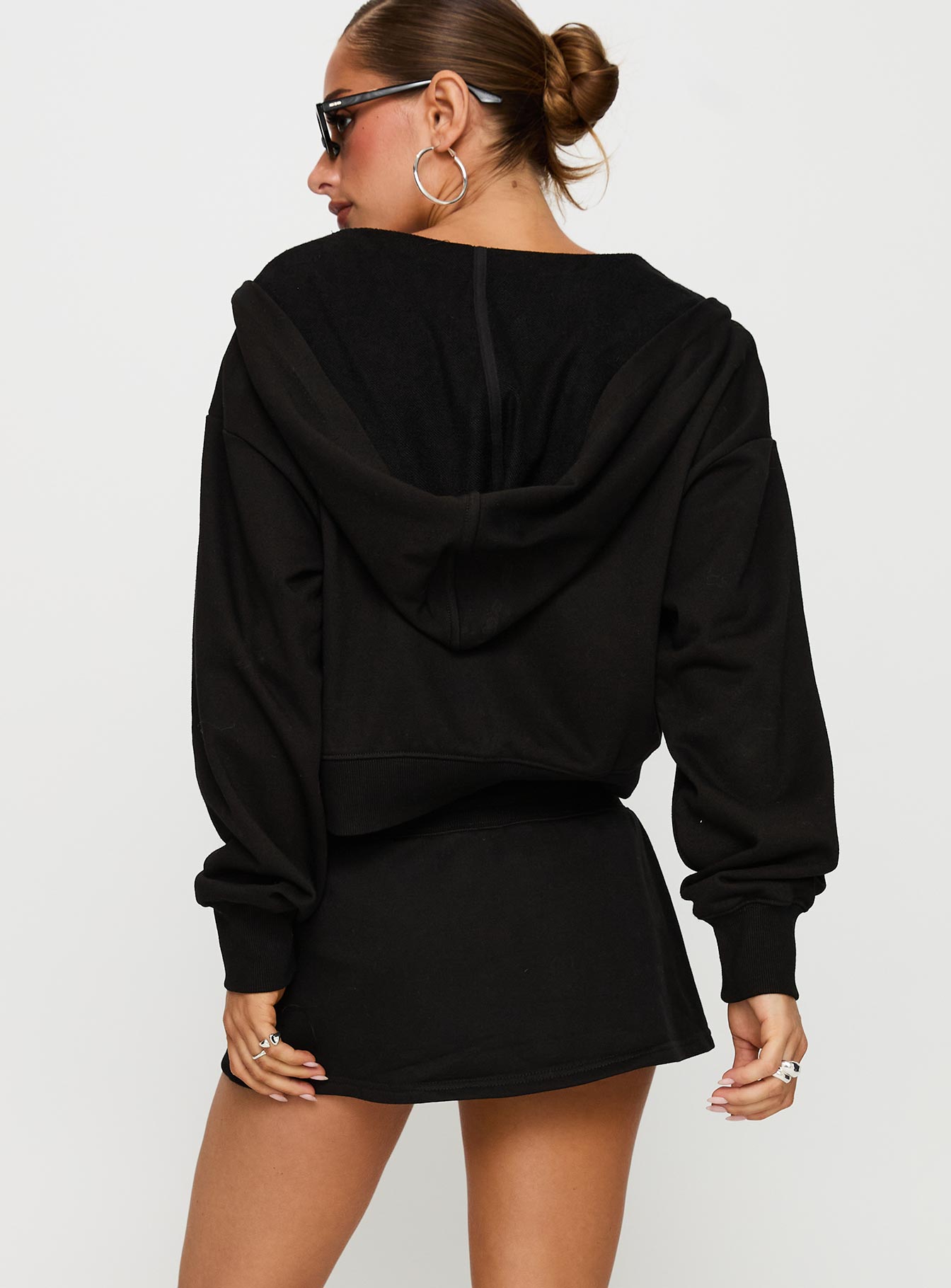 Down Low Fleece Skort Black - Image 5