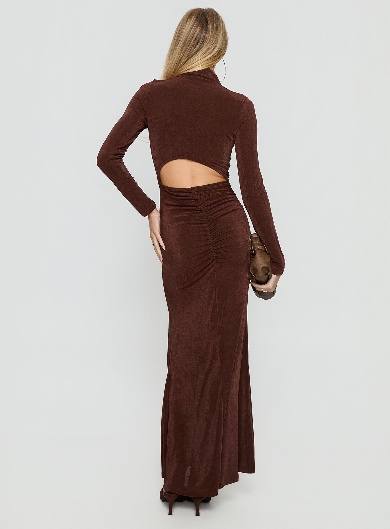 Yaqueline Long Sleeve Ruched Maxi Dress Chocolate - Image 5