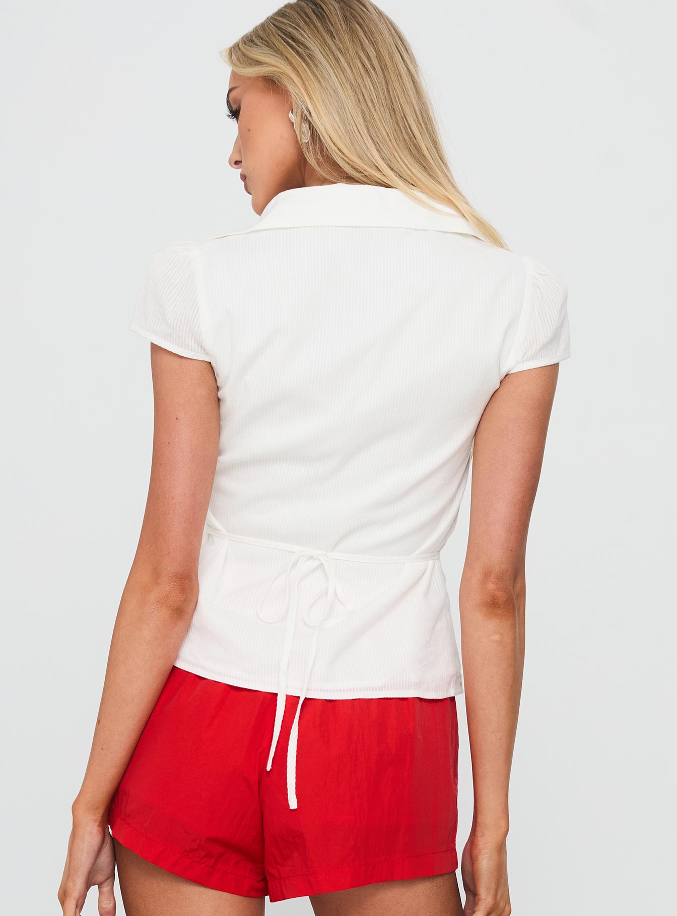 Adulation Ruched Detail Short Sleeve Shirt White - Image 5