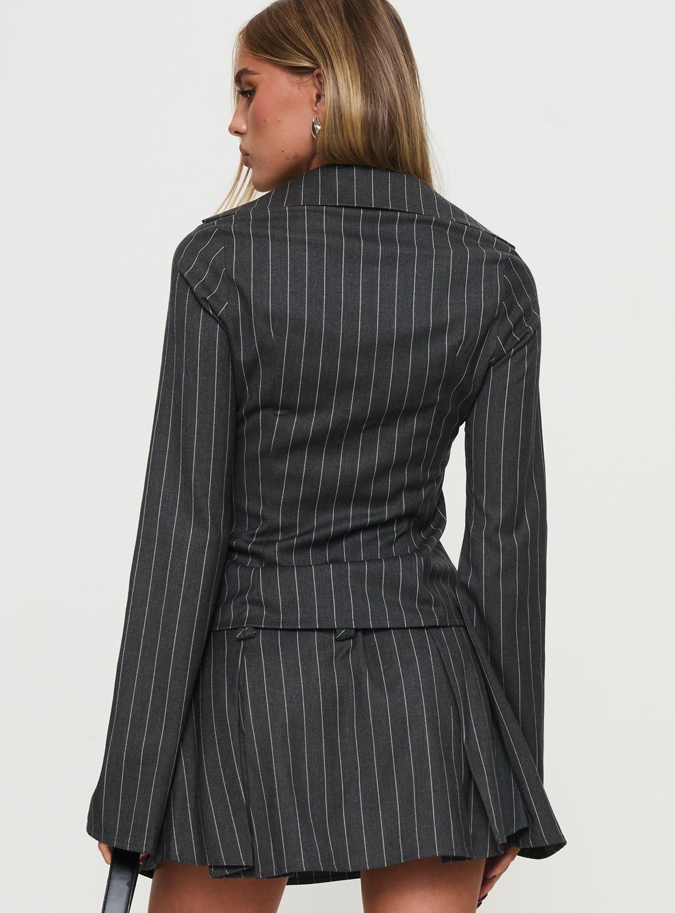 Saraya Long Sleeve Ring Top Grey Pinstripe - Image 5
