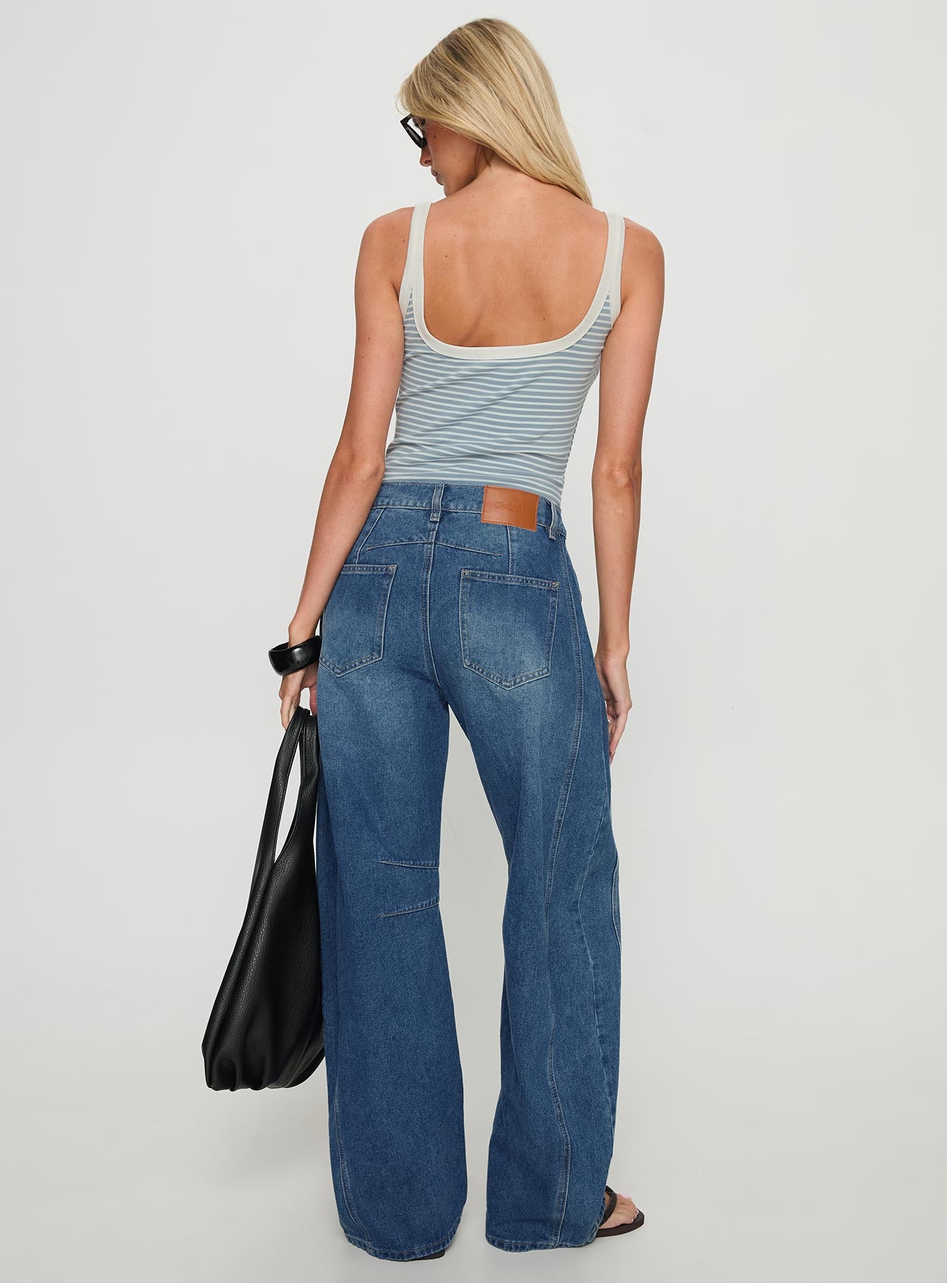 Normana Mid Rise Cropped Barrel Jeans Mid Blue Wash - Image 5