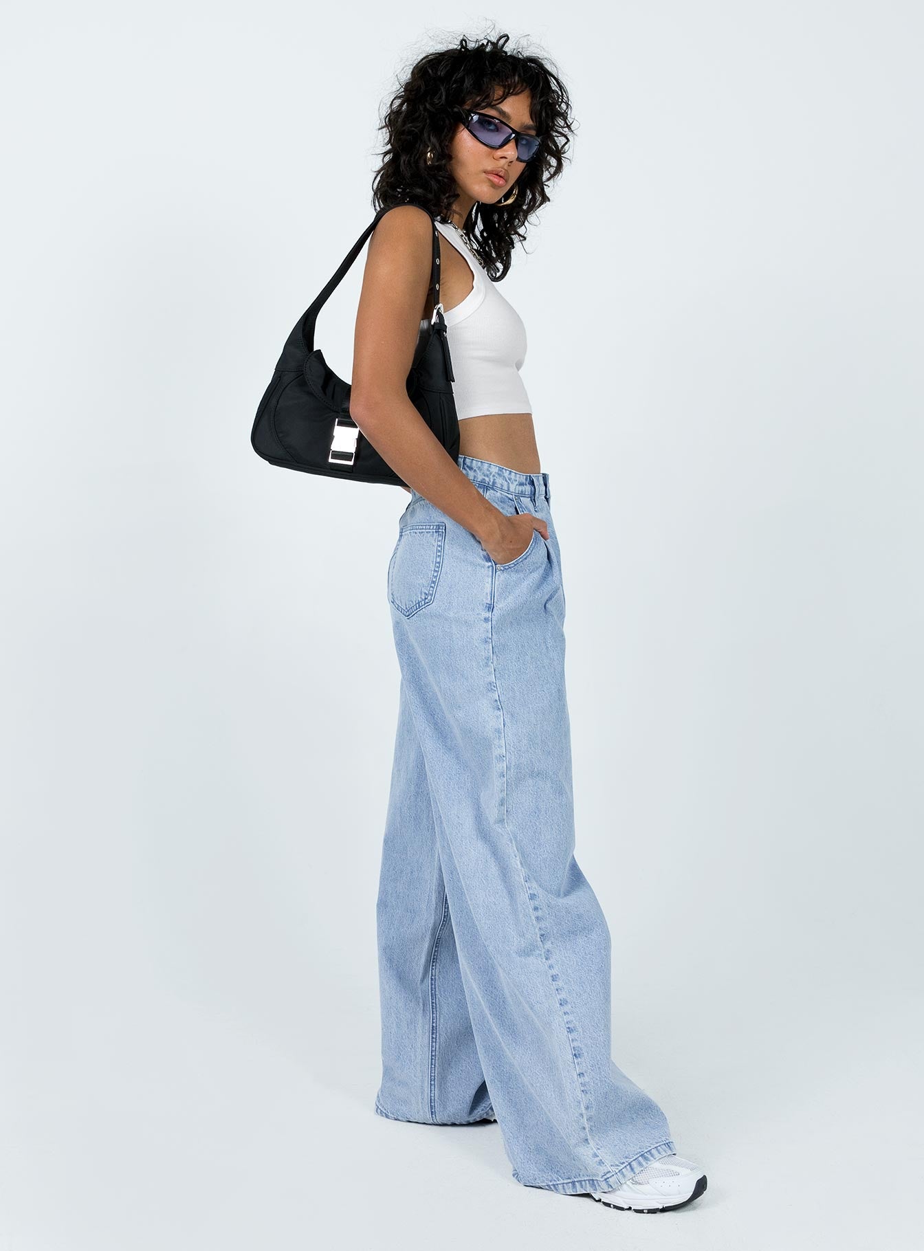 Bakali Wide Leg Jeans Light Wash - Image 4