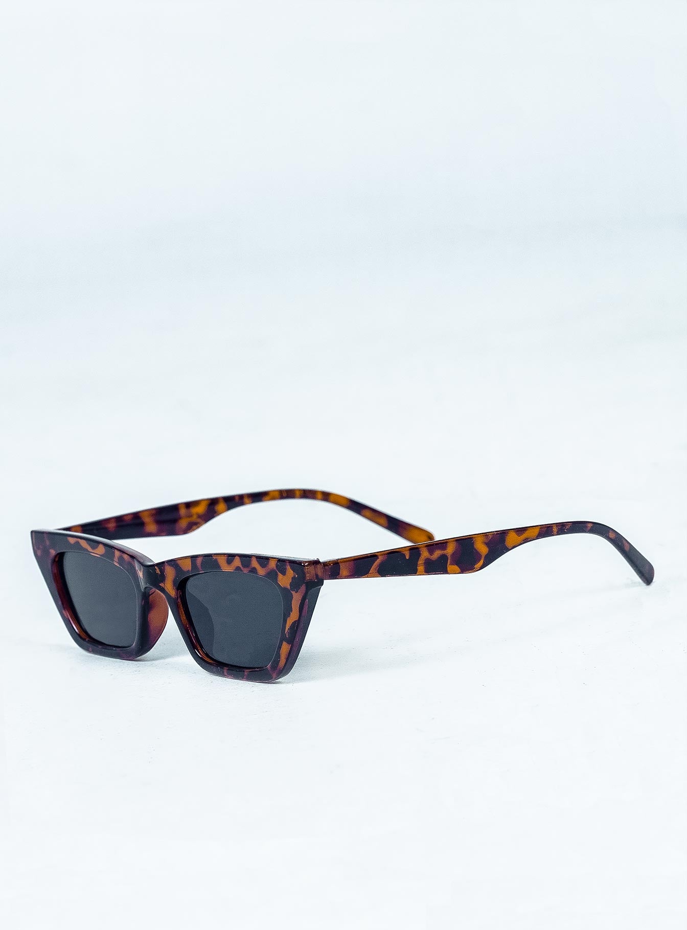 The Octavia Sunglasses Tort - Image 5