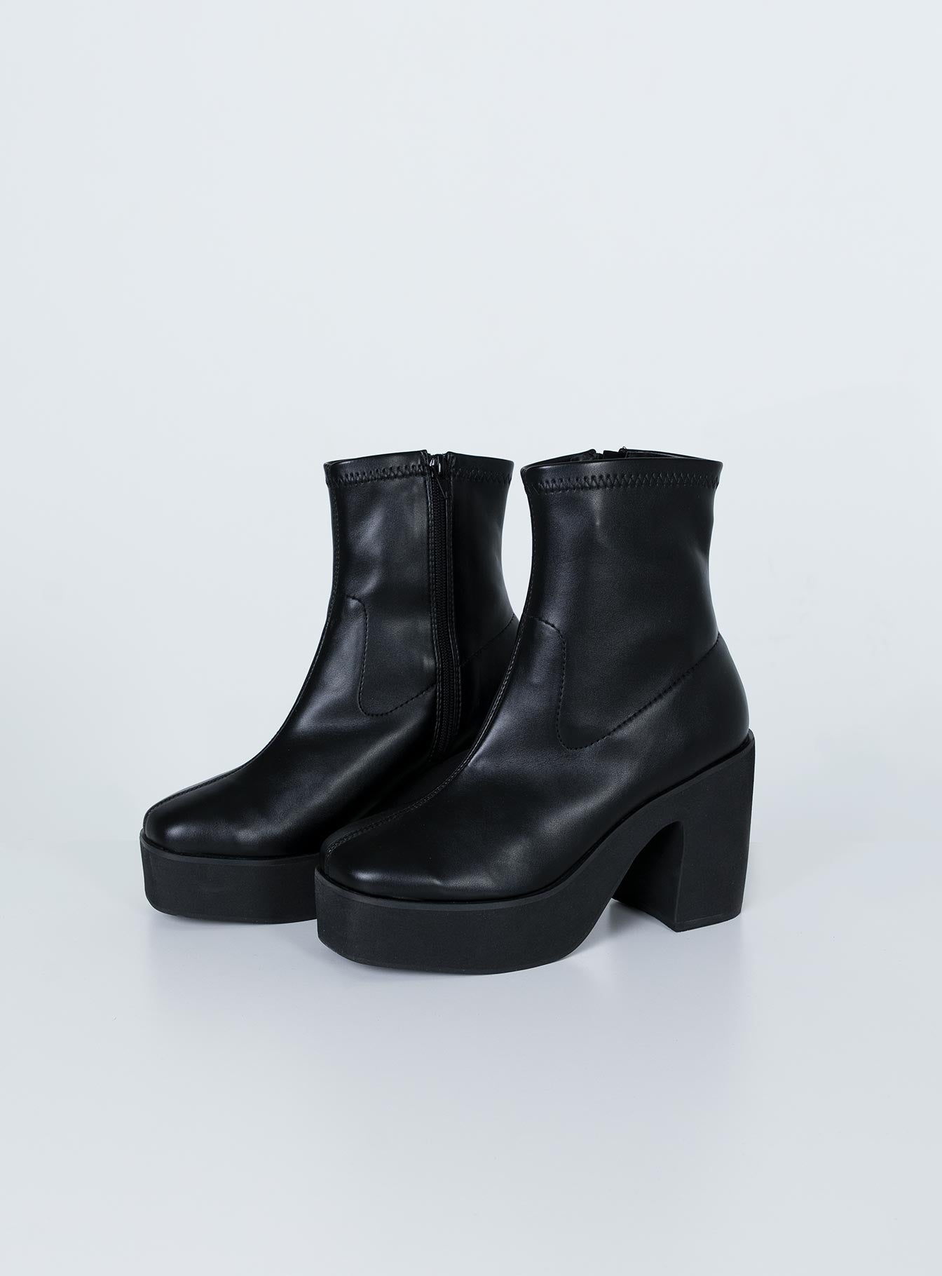 Stillwater Platform Boots Black - Image 4
