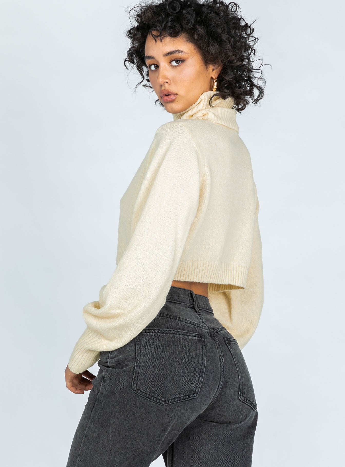 Zahara Cropped Turtleneck Sweater Cream - Image 6