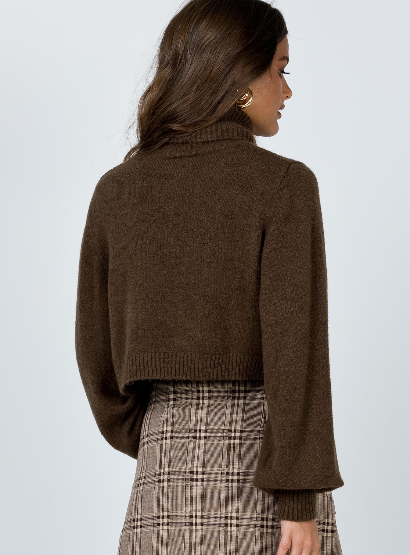 Zahara Cropped Turtleneck Sweater Brown - Image 5