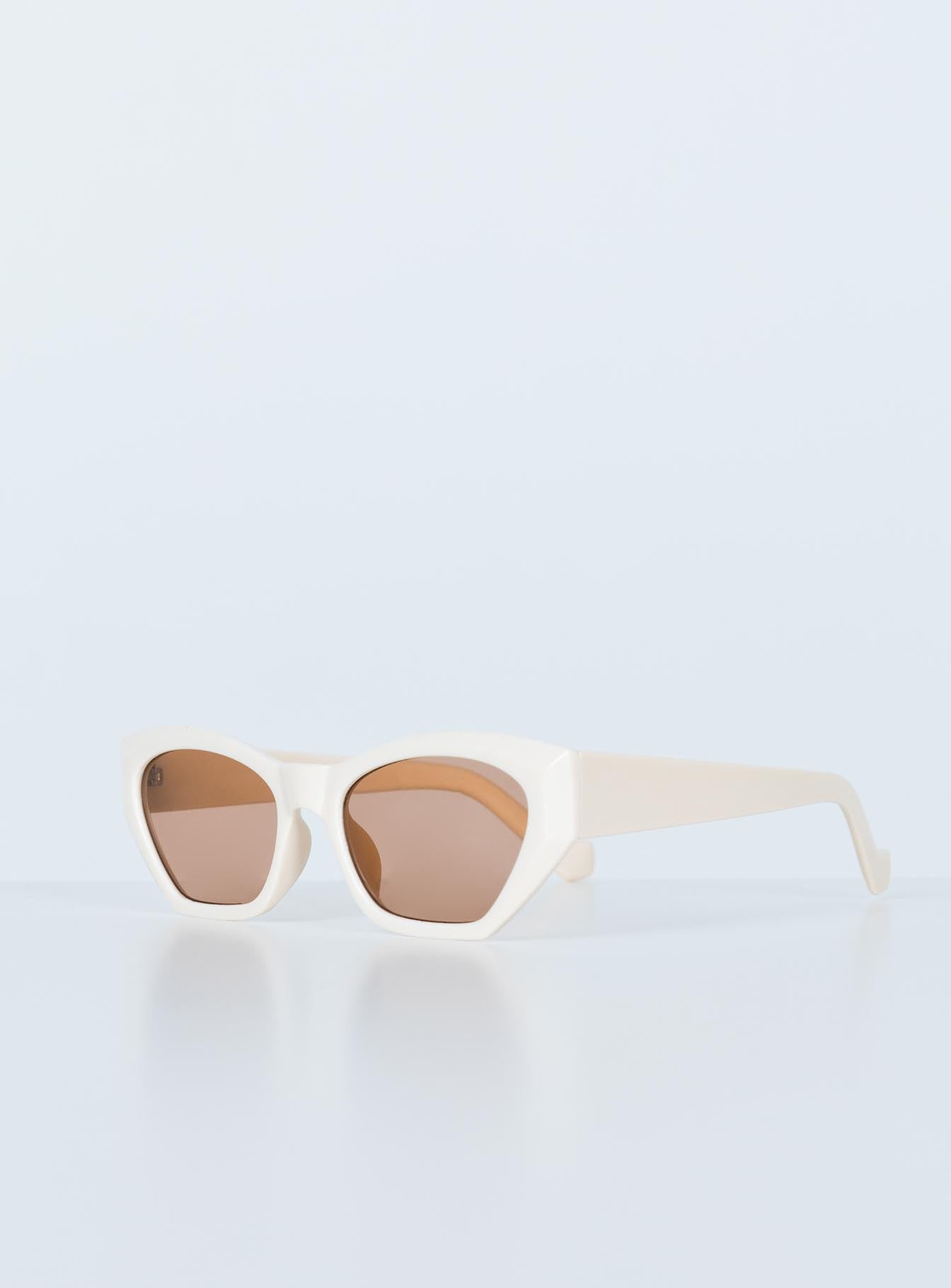Celeste Sunglasses Cream - Image 3