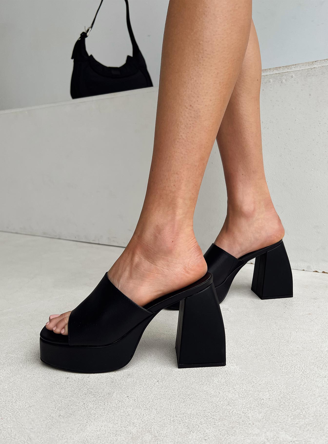 Shapiro Mules Platform Heels Black - Image 5