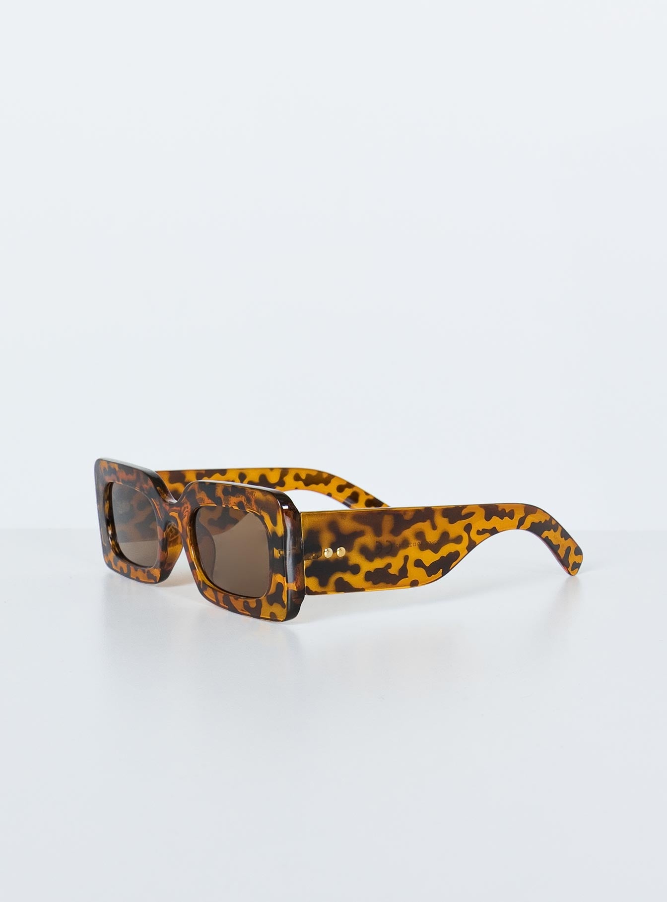 Reclaimed Plastic Sunset Daze Sunglasses Tort - Image 4