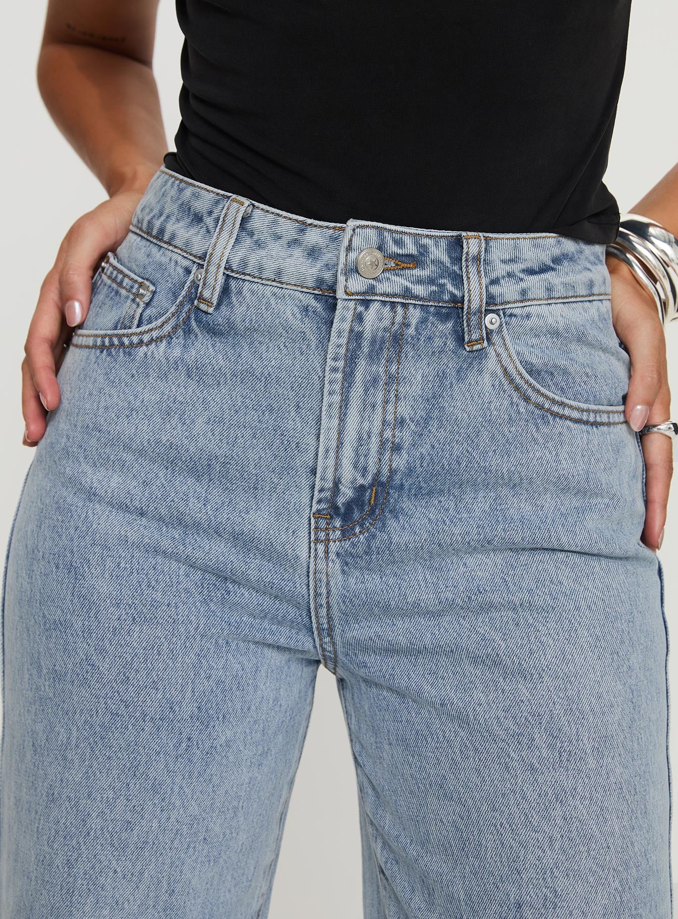 Karlina High Rise Straight Leg Jean Light Wash - Image 6