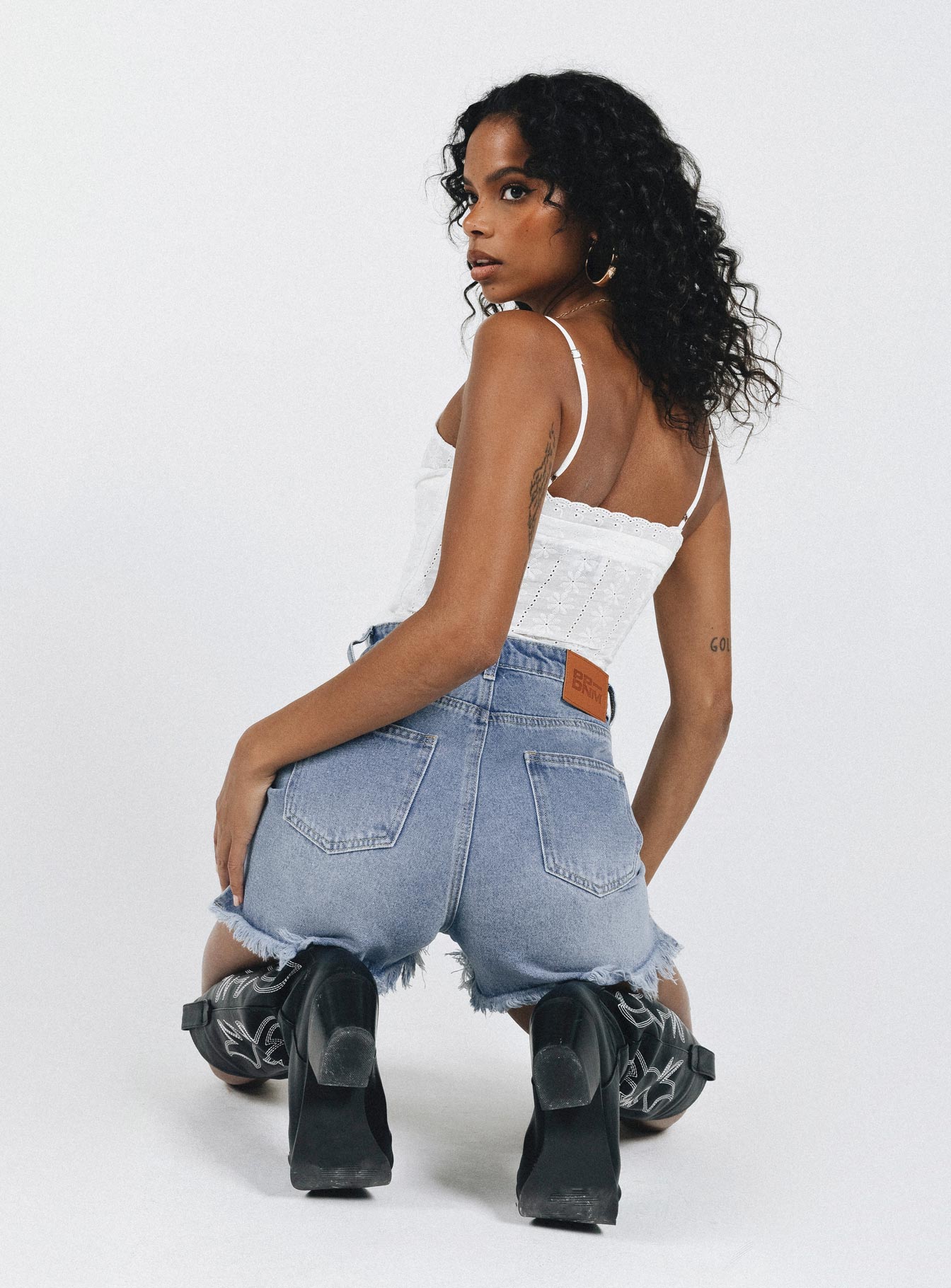 Kalynda Denim Shorts Mid Wash Blue - Image 6