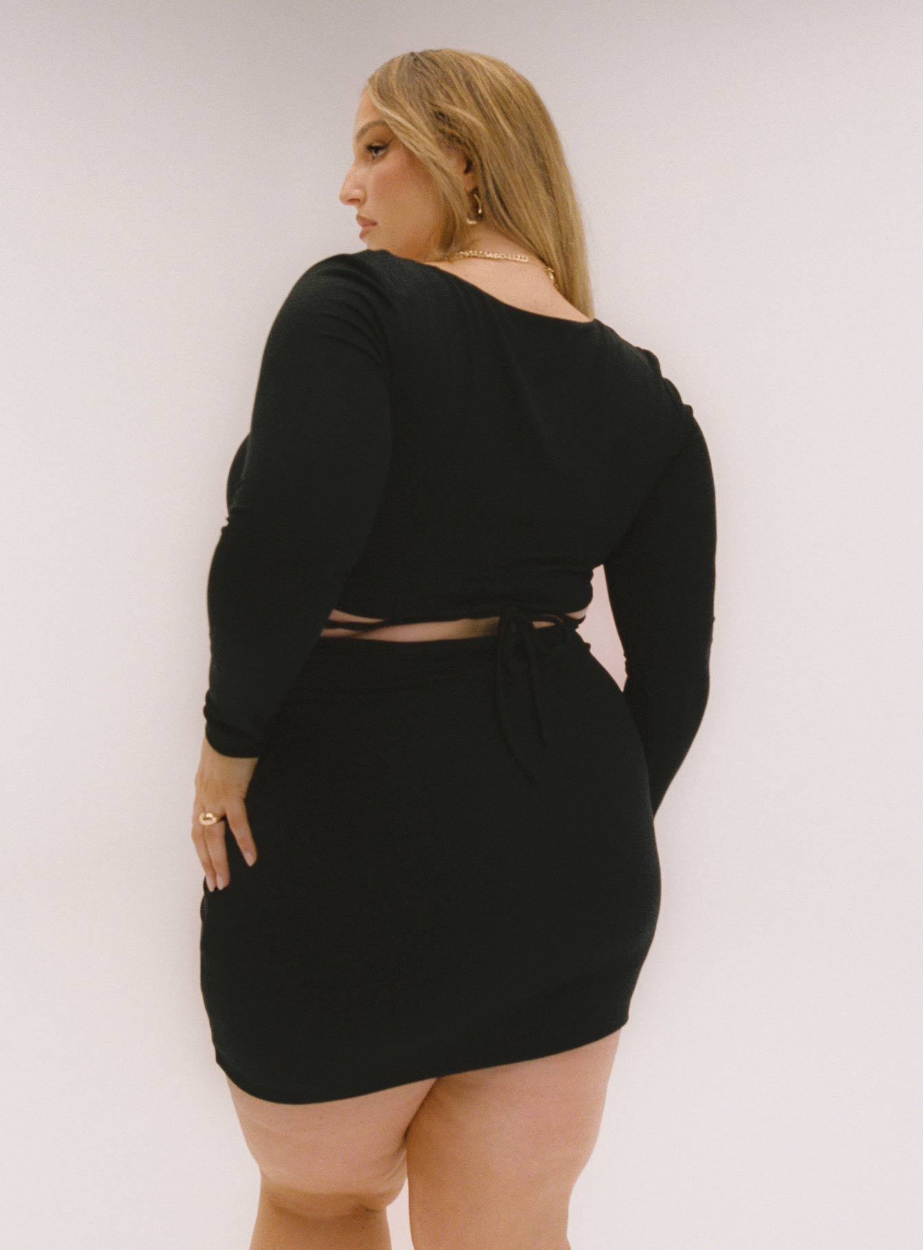 Nolan Mini Dress Black Curve - Image 5