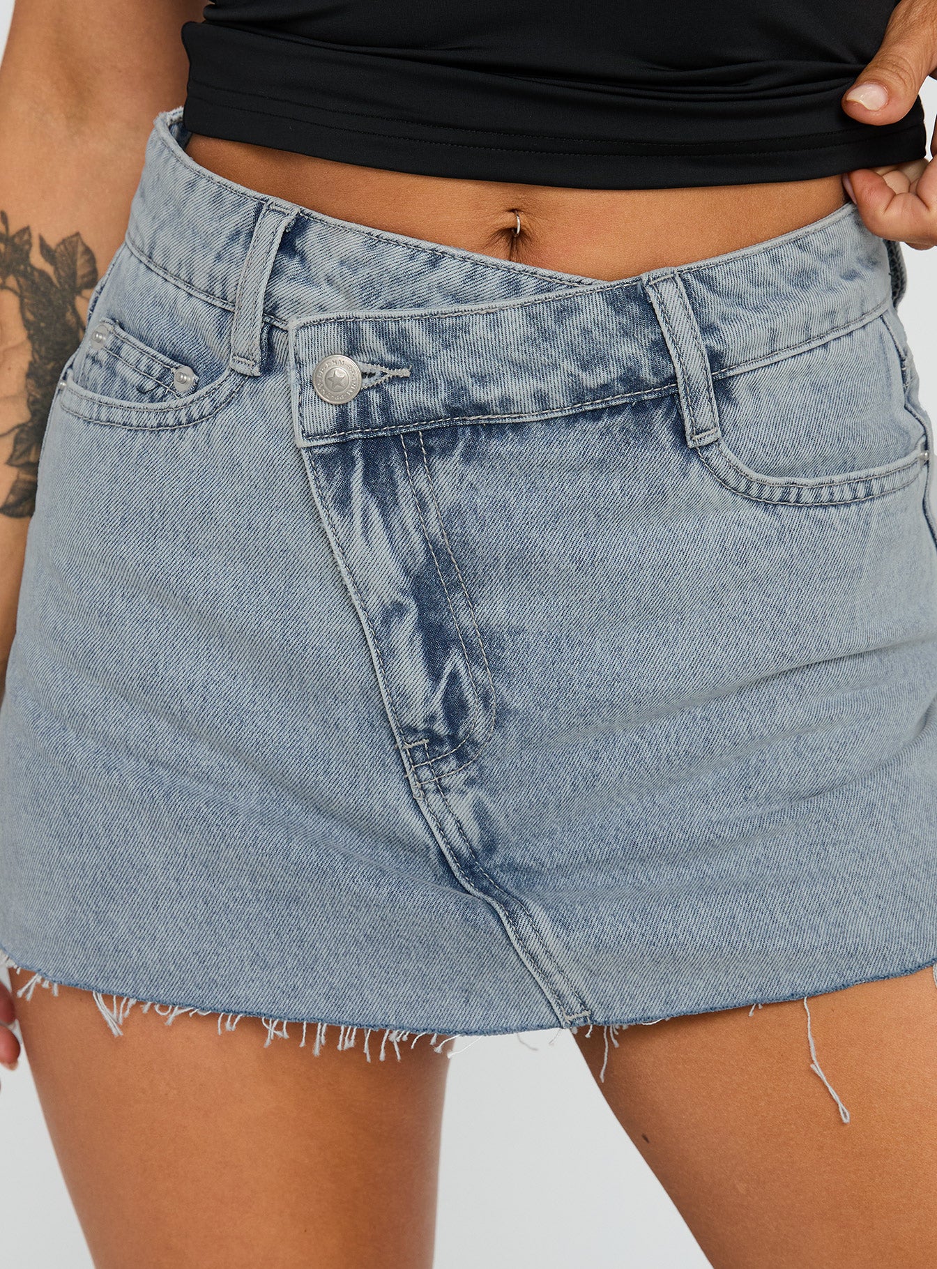 Make My Day Mid Rise Denim Skort Light Wash - Image 6