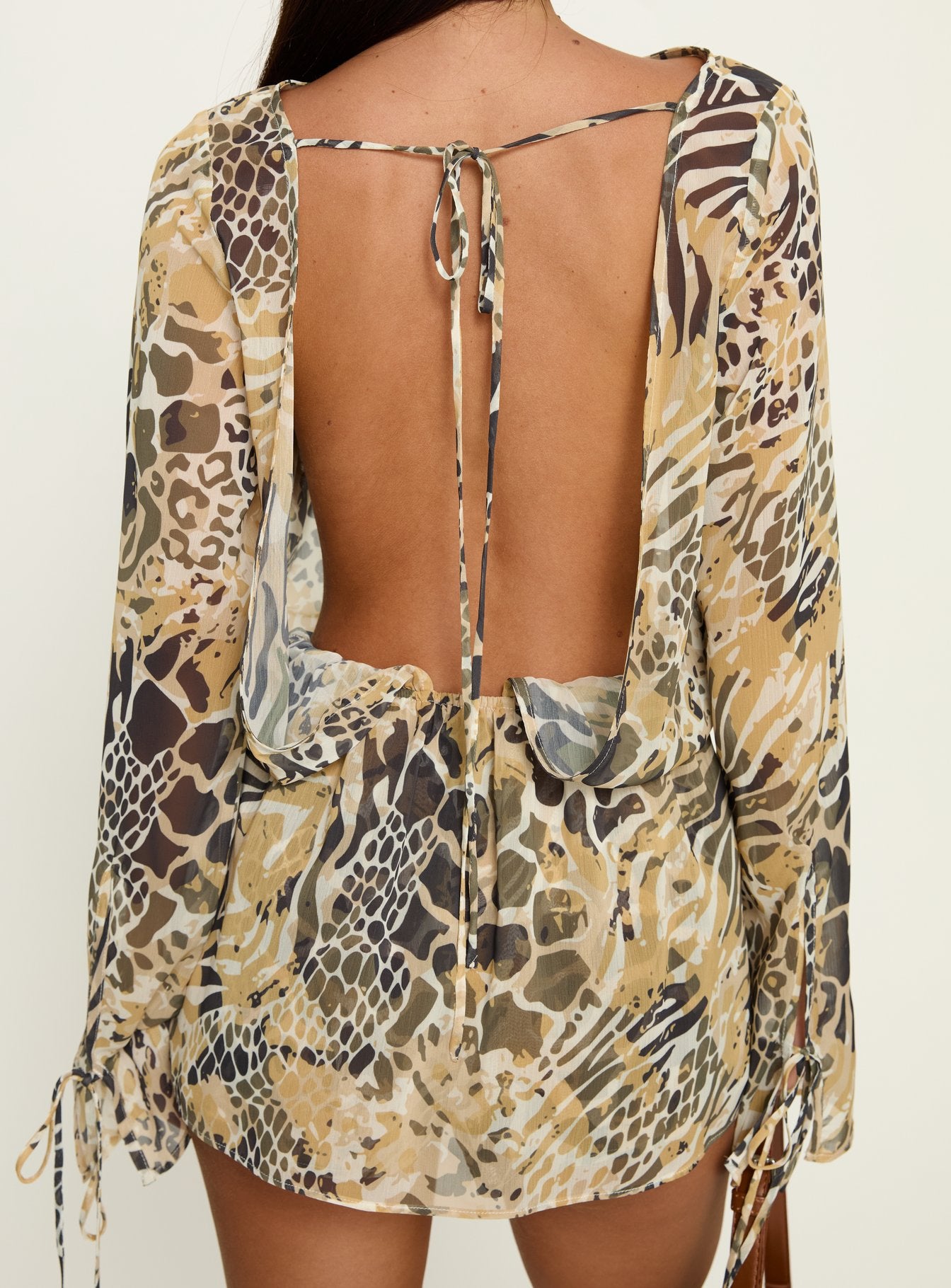 Get Closer Backless Romper Faded Leopard - Image 6