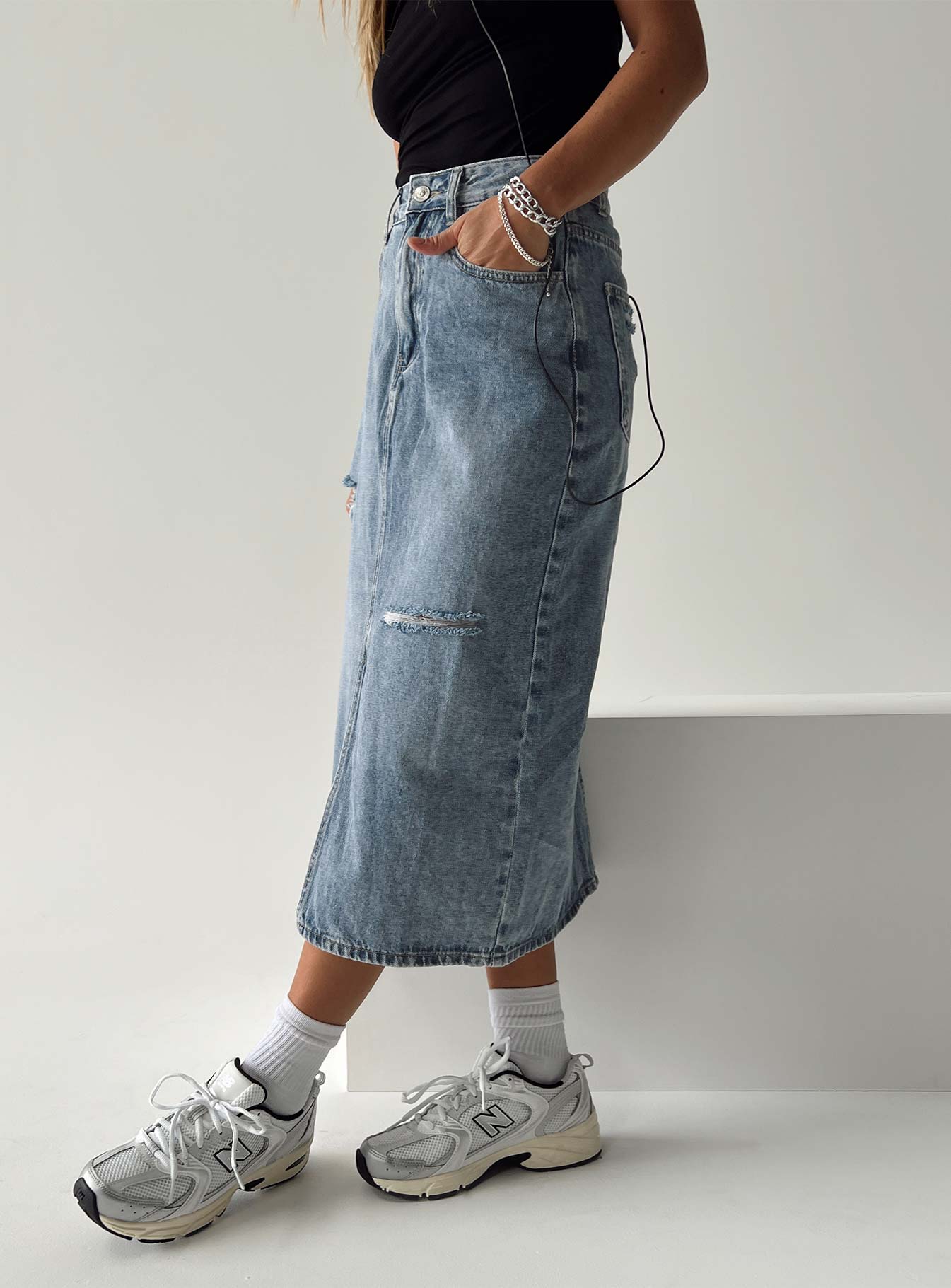 Belsie Midi Skirt Light Wash Denim - Image 8