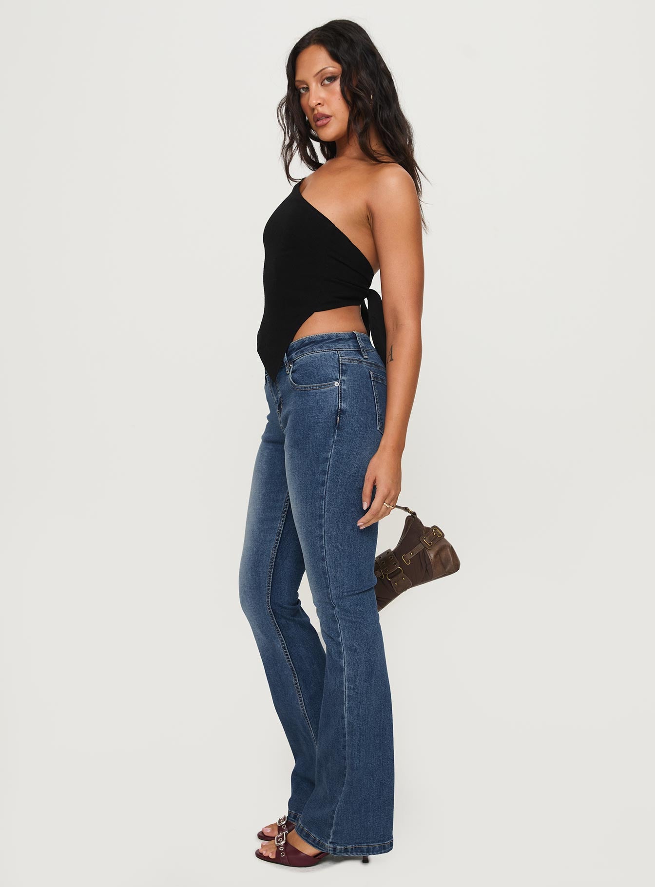 Bethany Low Rise Bootleg Jeans Mid Wash - Image 4